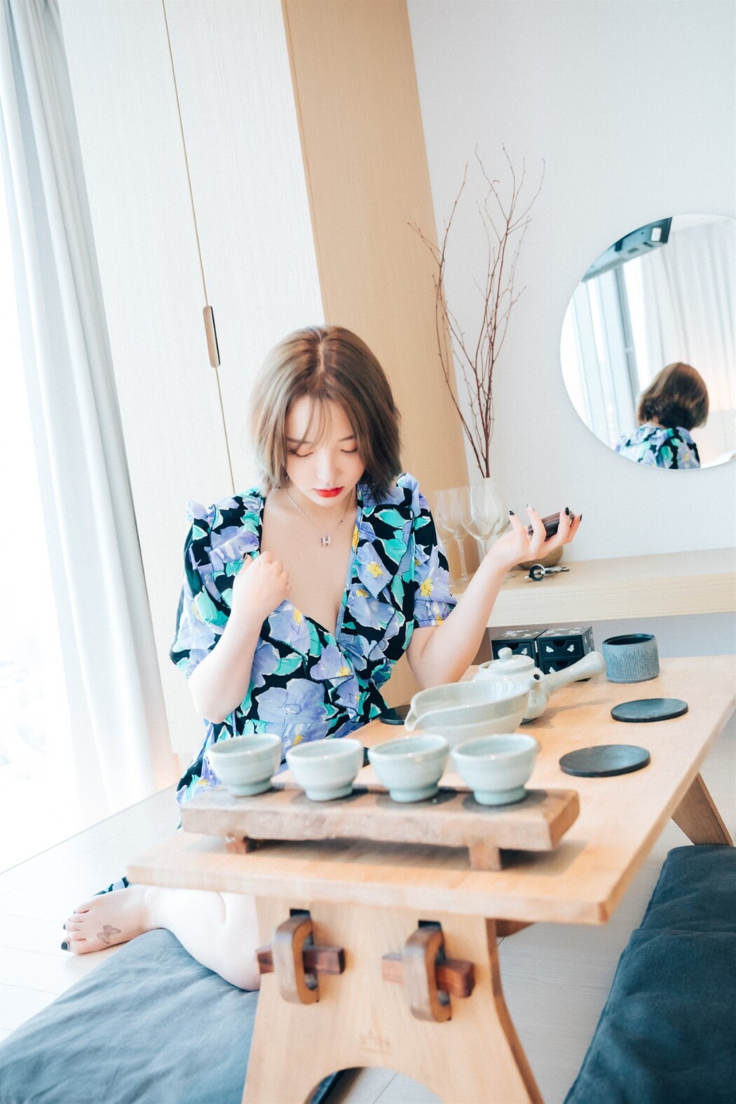 Loozy Son Ye-Eun 손예은 – Lover In Hotel Part 1