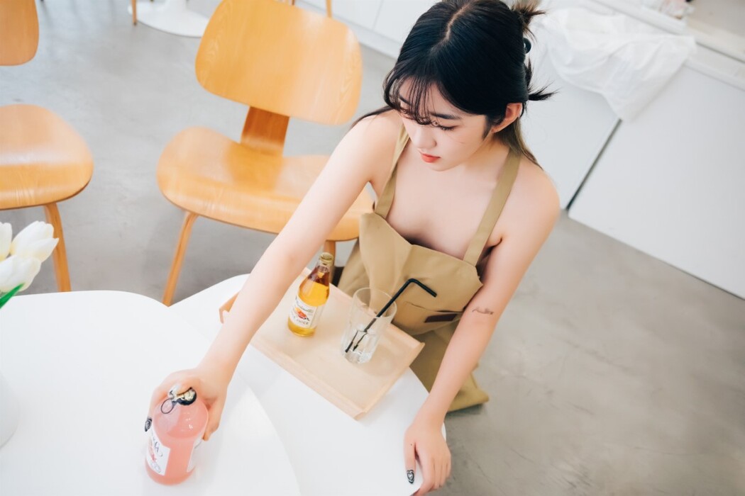 Loozy Sonson 손손 – Nude Apron