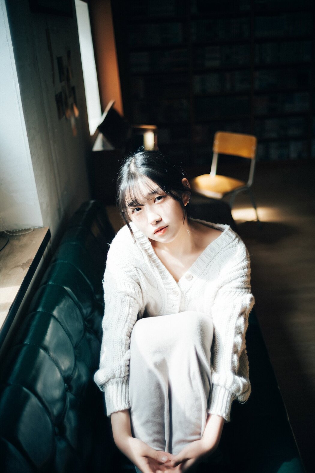 Loozy Sonson 손손 – Comic Shop Girl S.Ver B