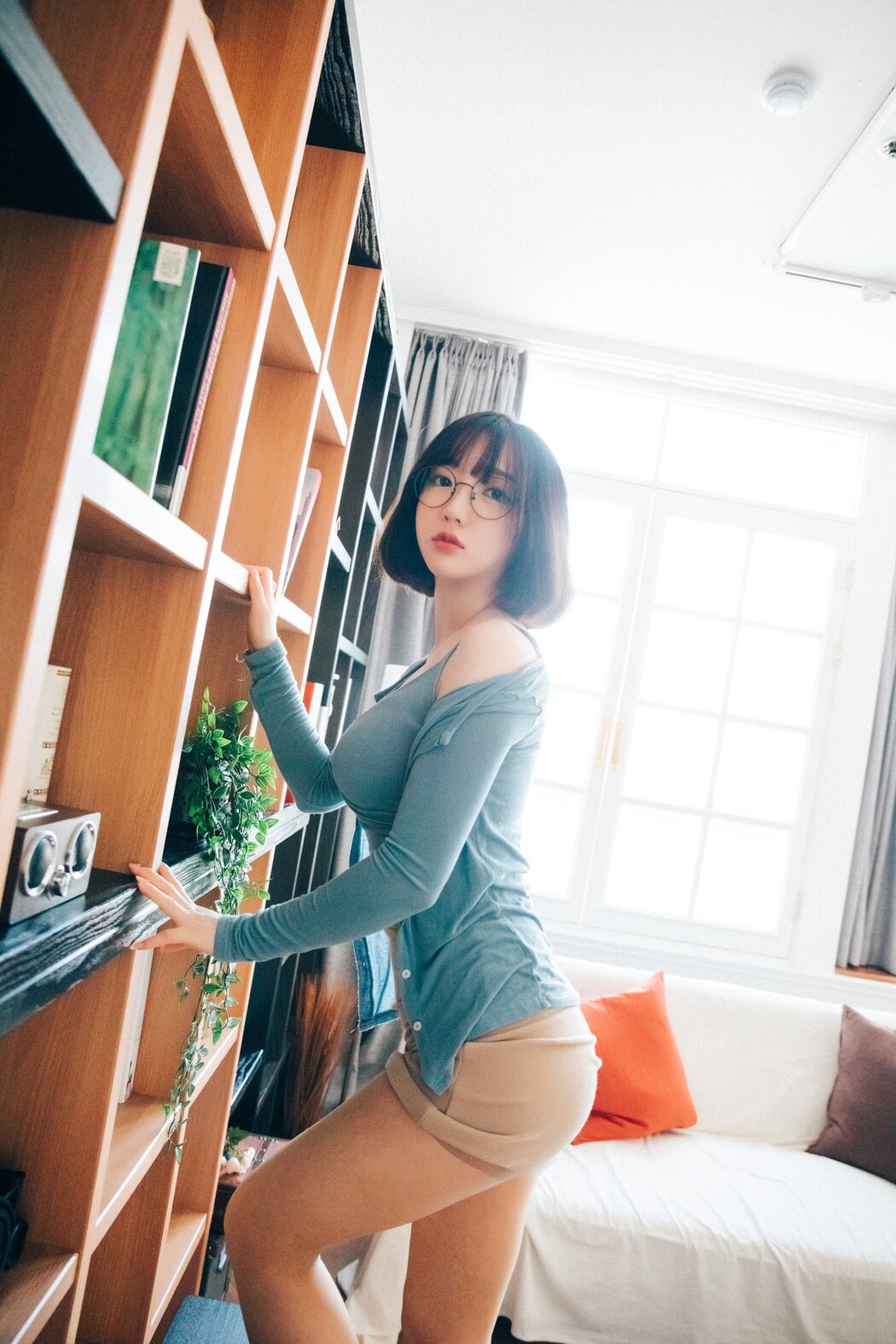 Loozy Son Ye-Eun 손예은 – Librarian Girl