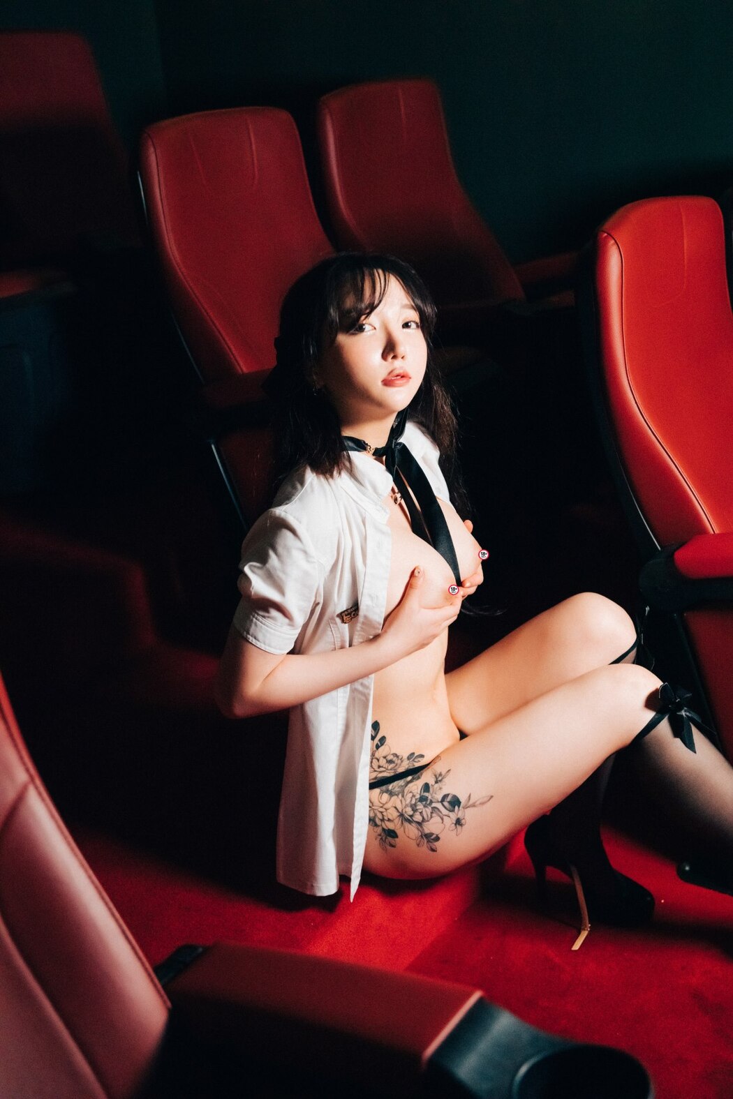 Loozy Son Ye-Eun 손예은 – Ticket Girl B