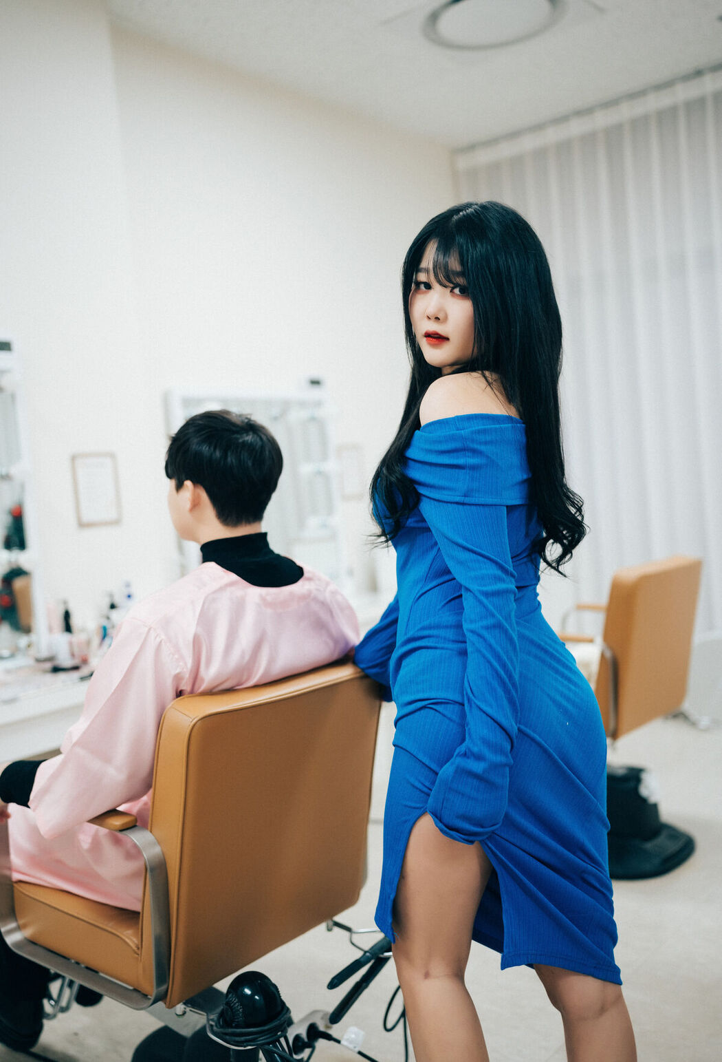 Loozy Zia – Adult Hair Shop Part1
