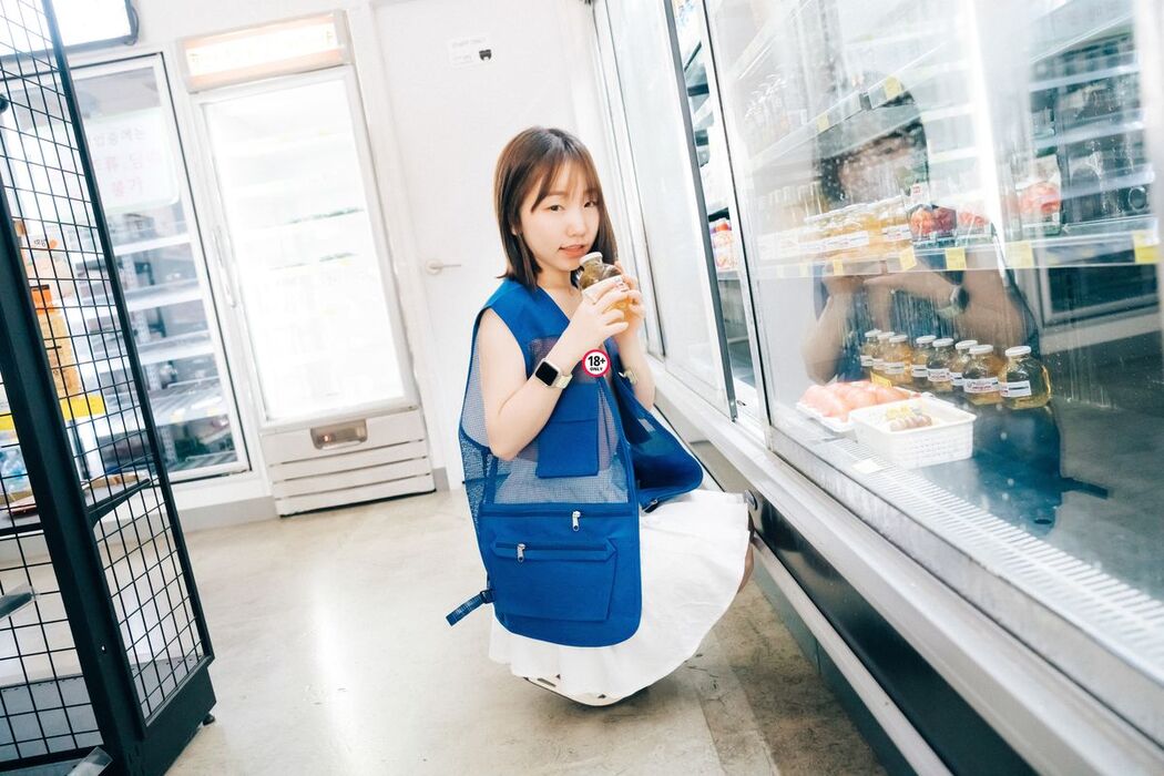 Loozy Yeri – Pocket Girl Alba B