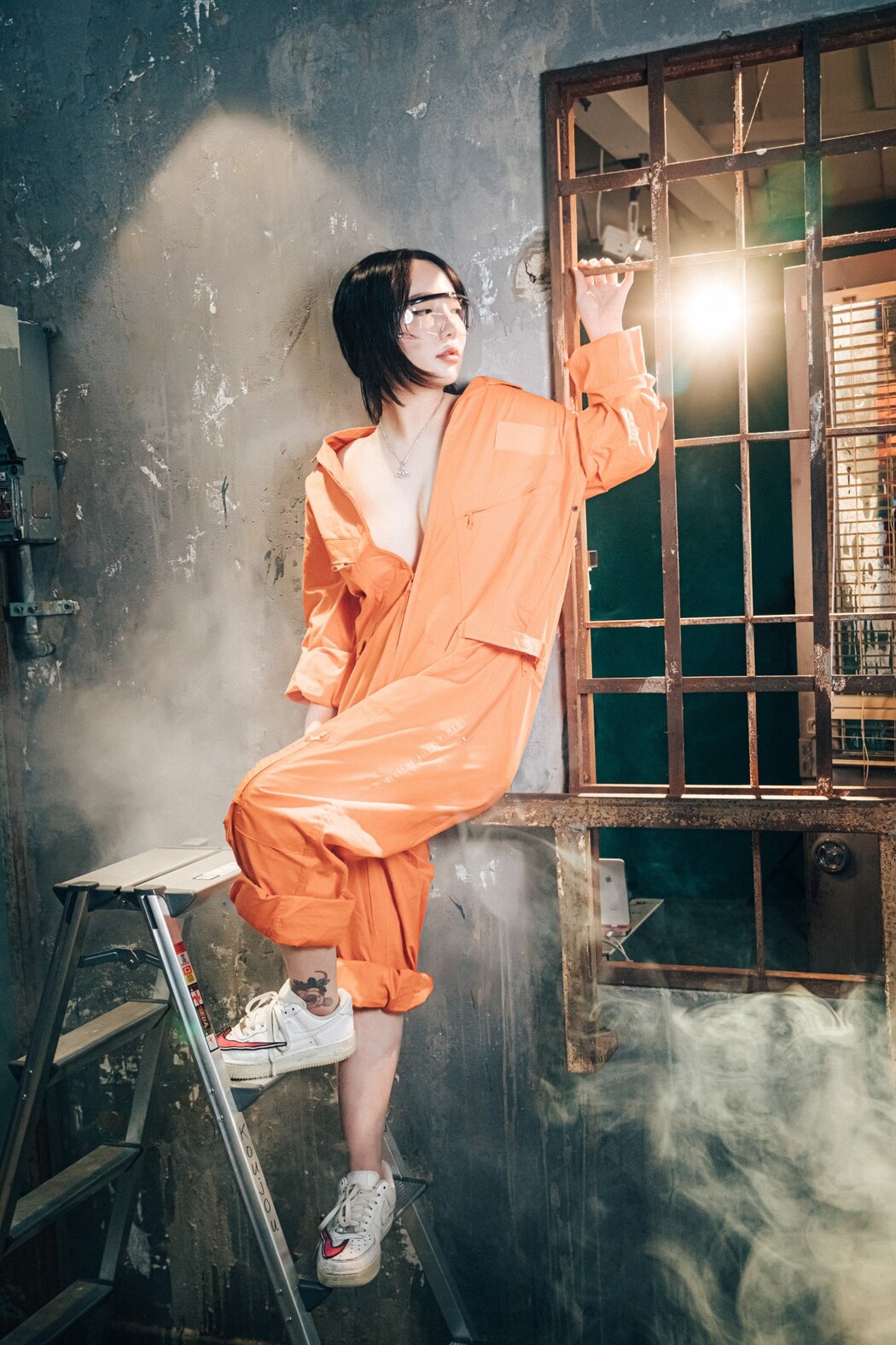 Loozy Son Ye-Eun 손예은 – Where Are My Tools