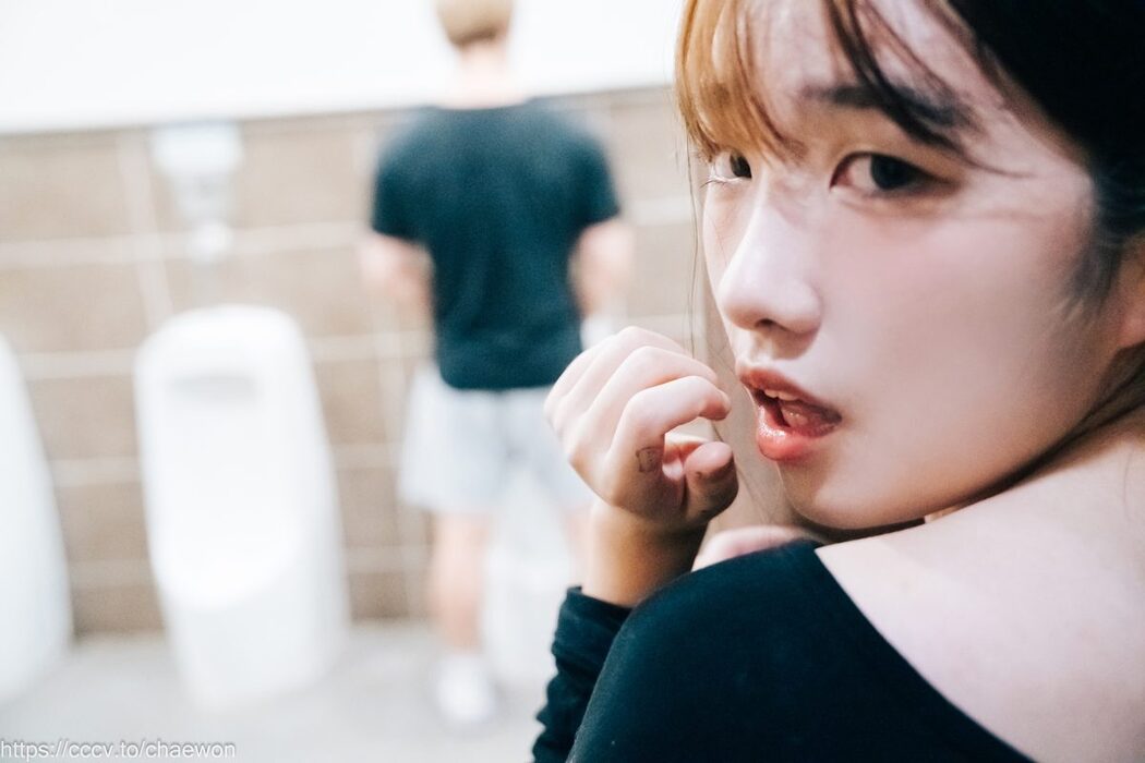 Loozy SonSon 손손 – Public Toilet A