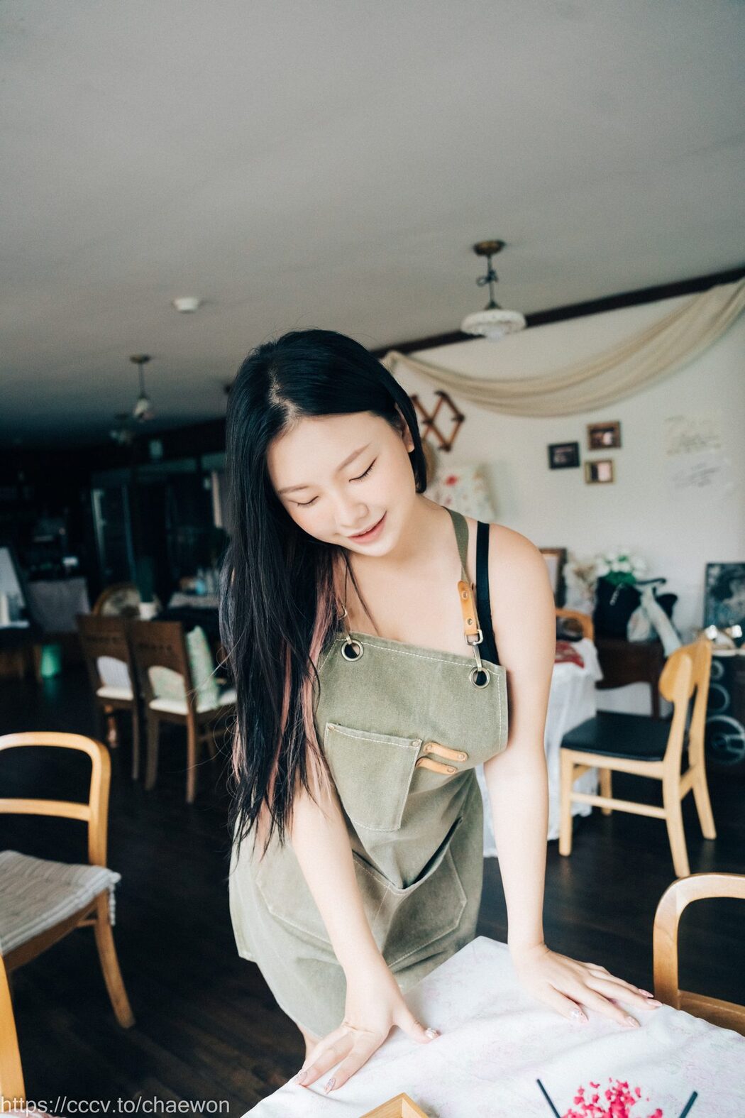 Loozy Ssunskey – Role Cafe A