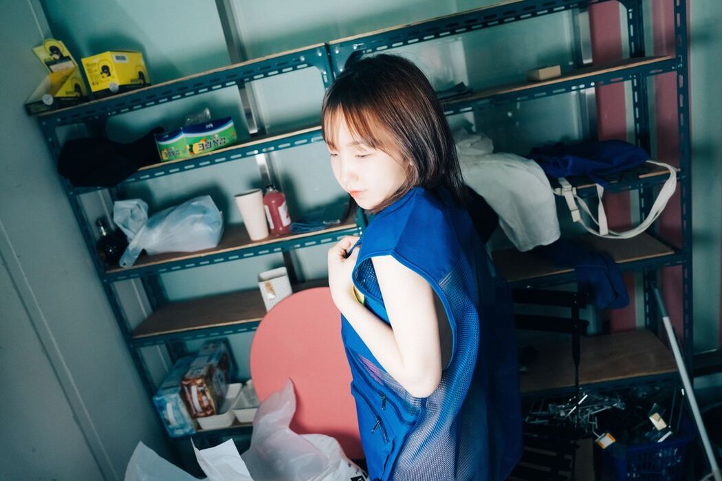 Loozy Yeri – Pocket Girl Alba B