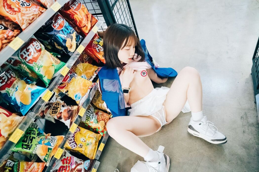 Loozy Yeri – Pocket Girl Alba B