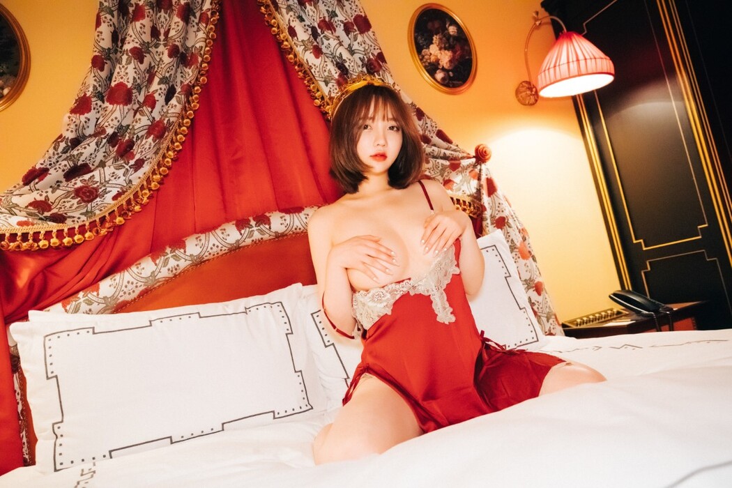 Loozy Son Ye-Eun 손예은 – Halloqueen S.Ver