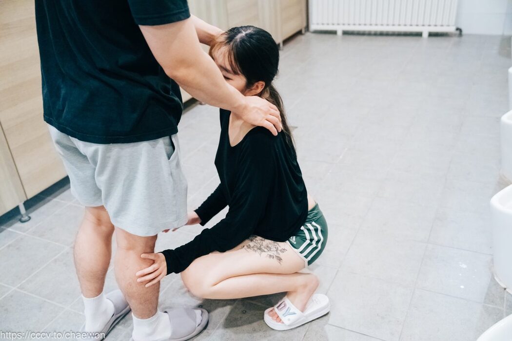 Loozy SonSon 손손 – Public Toilet B
