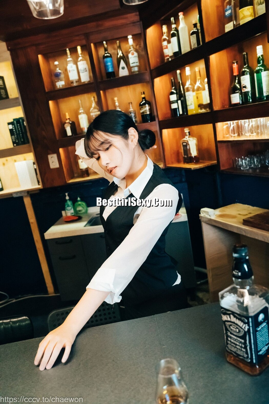 Loozy SonSon 손손 – S Bar A