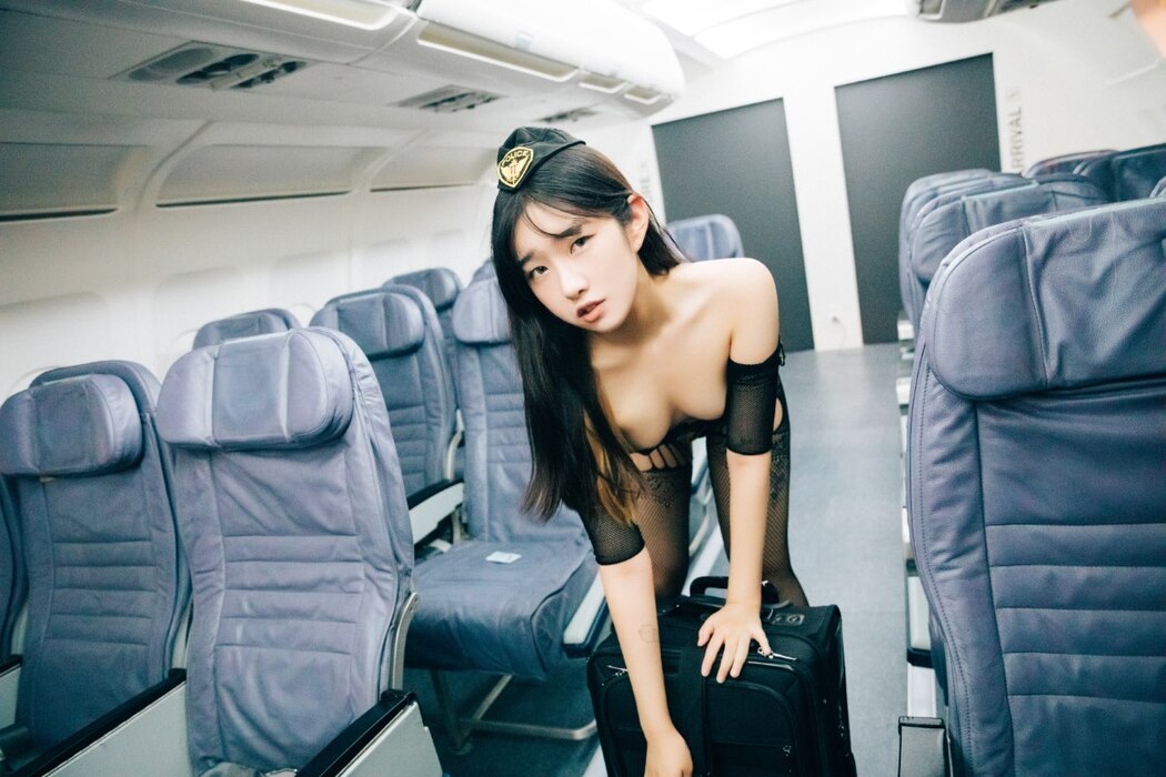 Loozy Sonson 손손 – Night Flight A