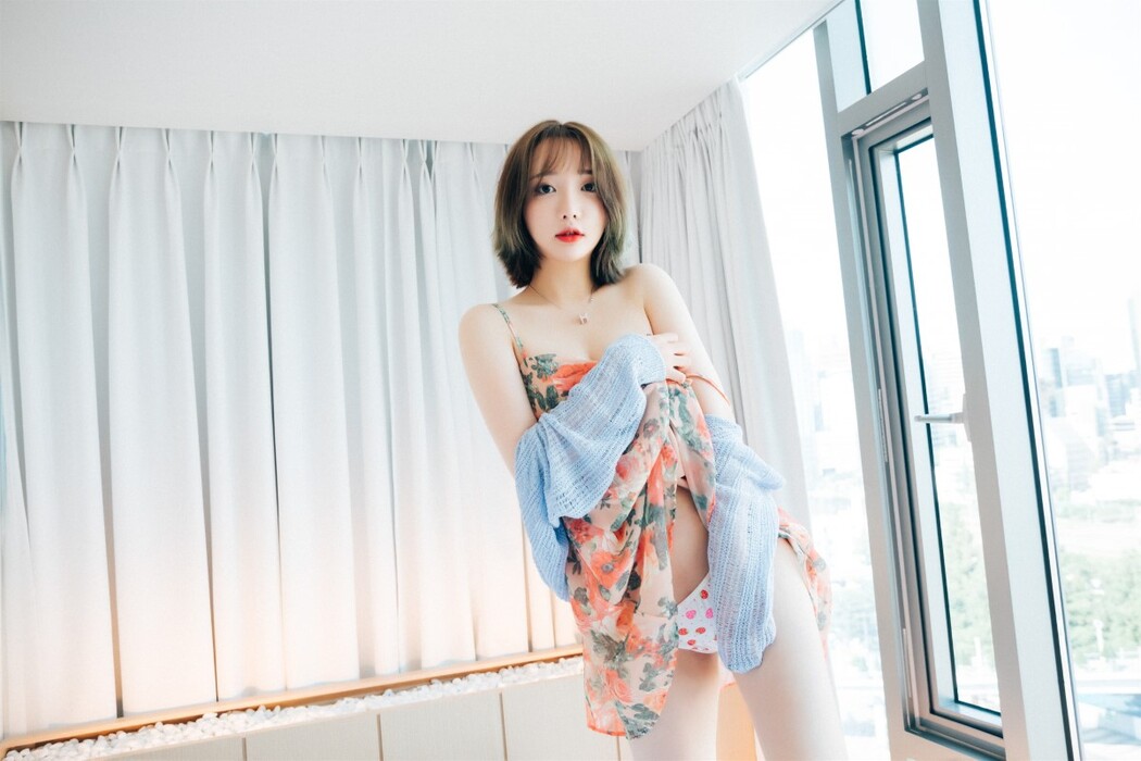 Loozy Son Ye-Eun 손예은 – Lover In Hotel Part 1