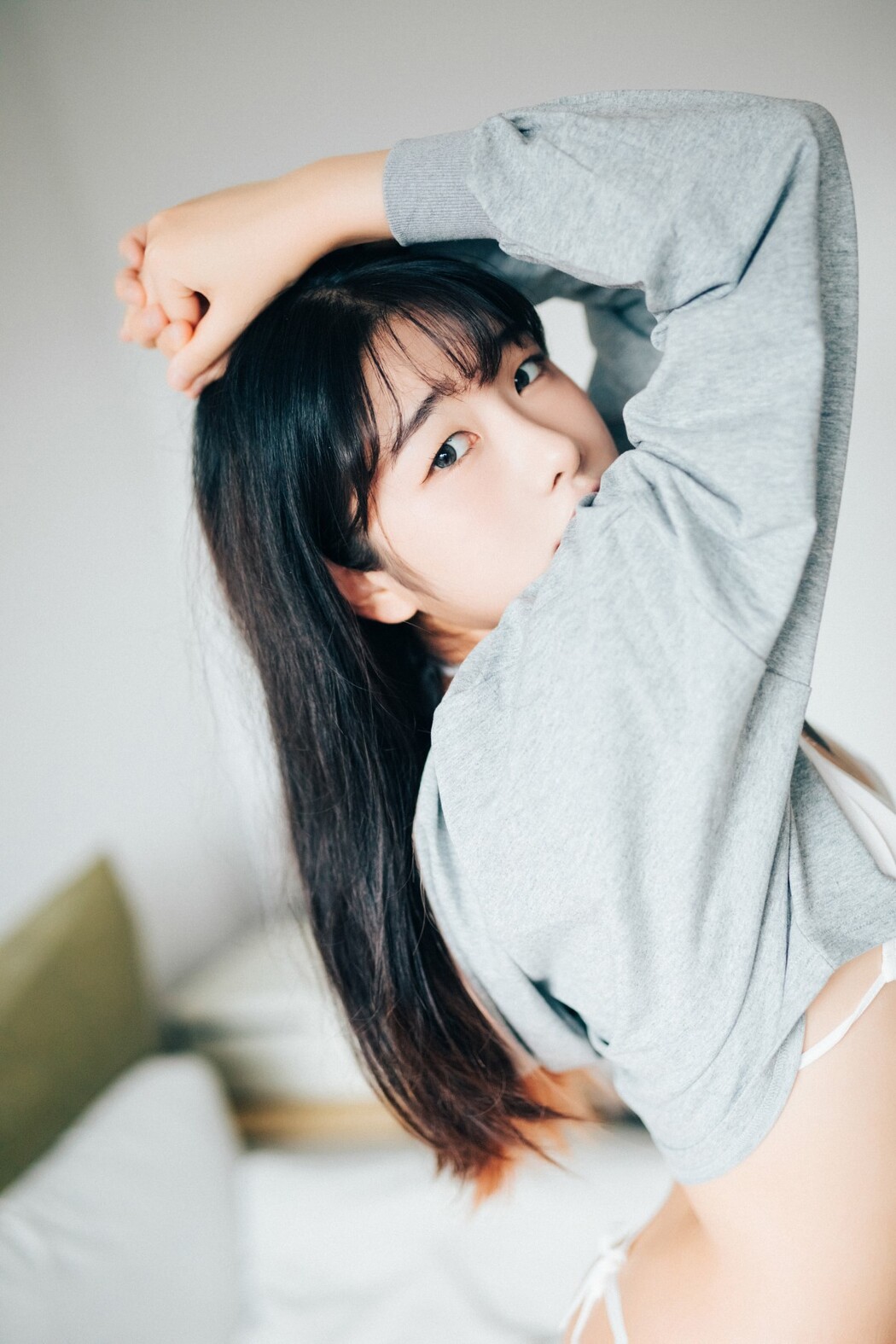 Loozy SonSon 손손 – Date At Home S Ver