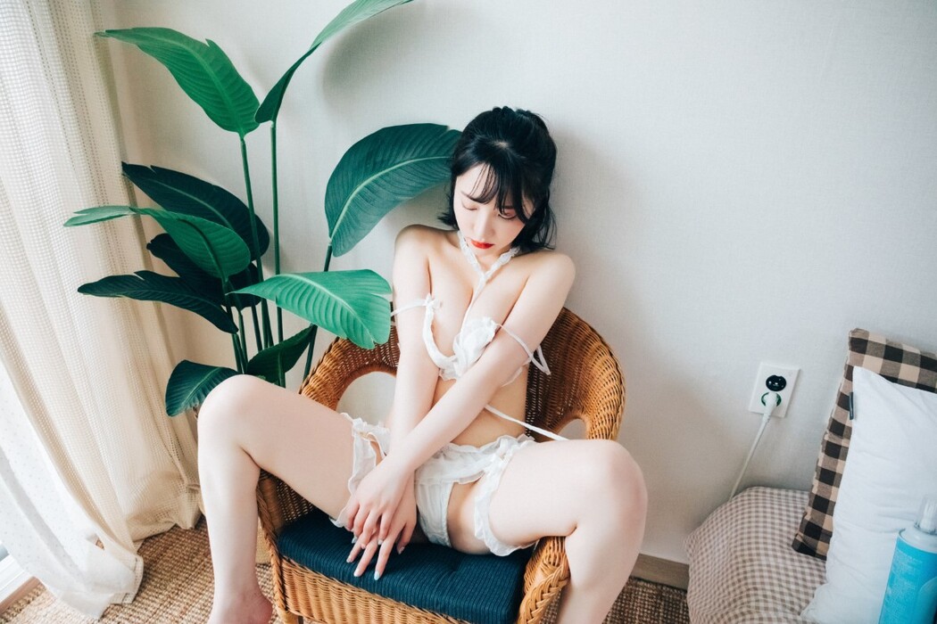 Loozy Son Ye-Eun 손예은 – Cream Party