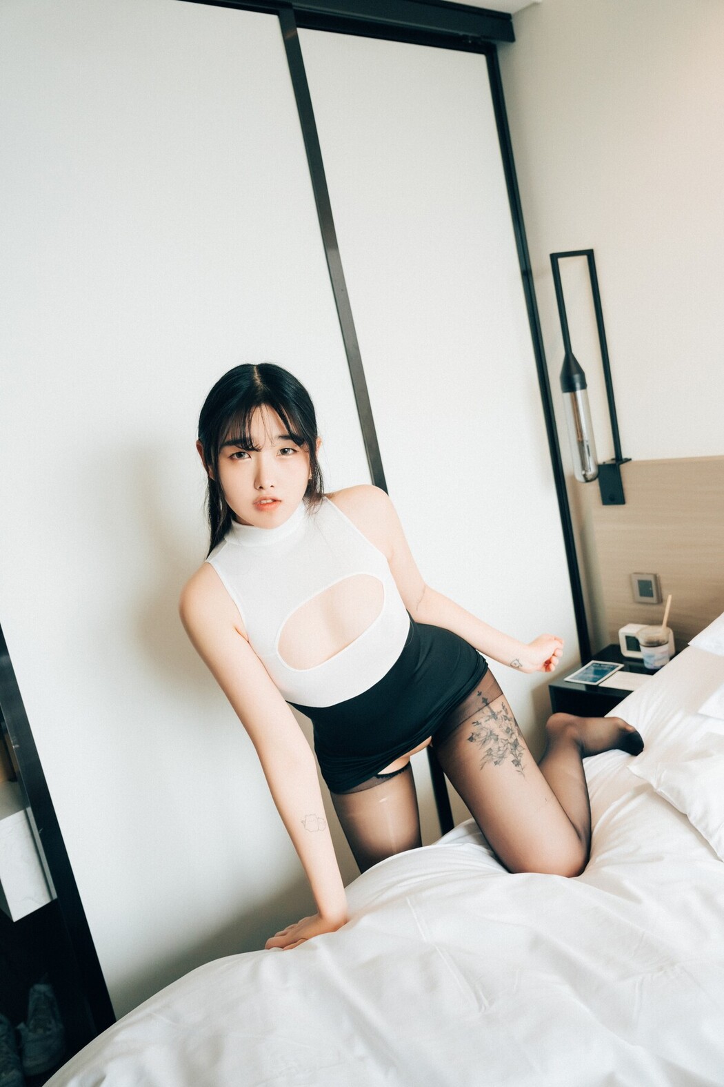 Loozy SonSon 손손 – Spit On Mex A
