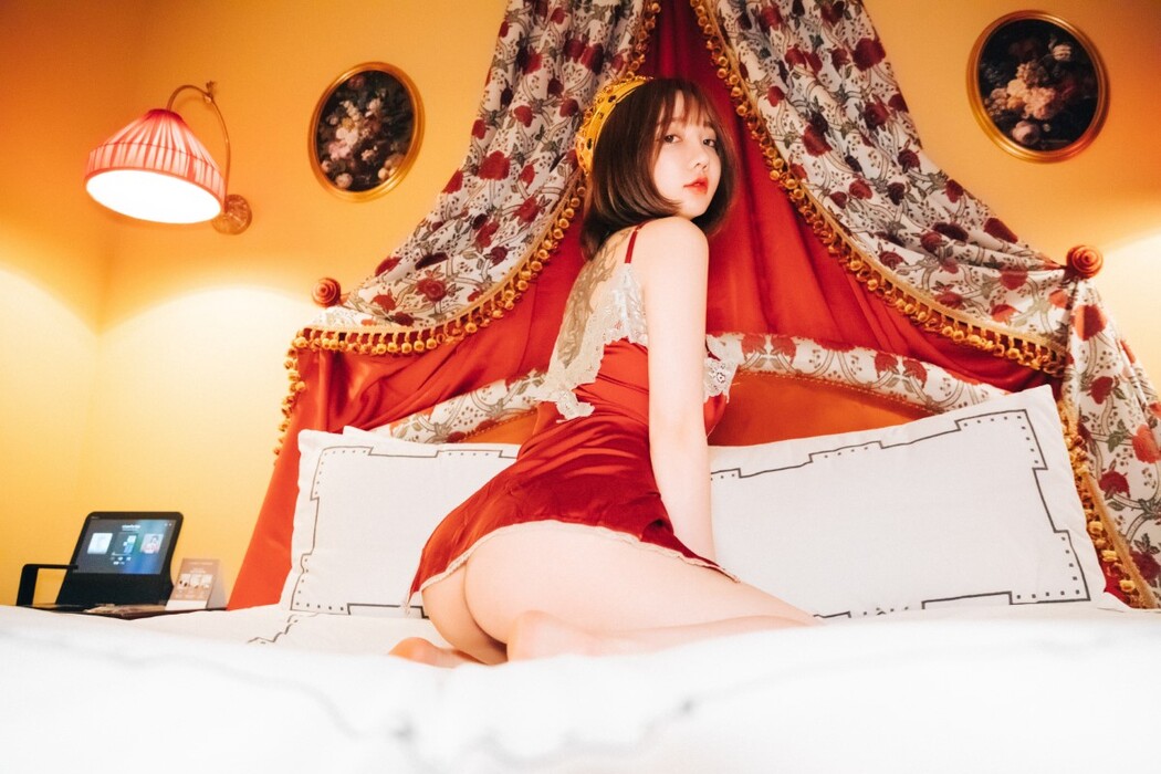 Loozy Son Ye-Eun 손예은 – Halloqueen S.Ver