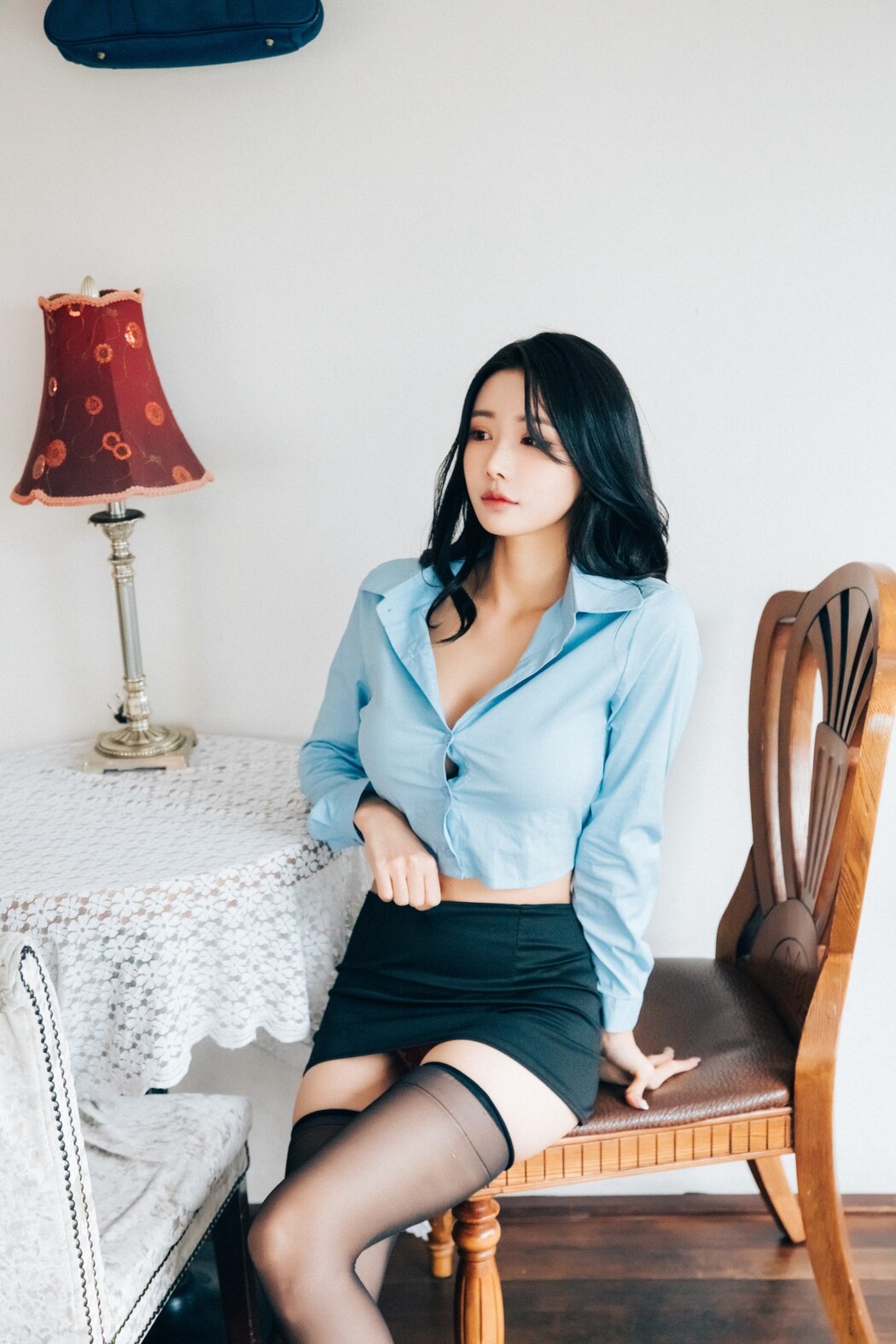 Loozy YeonYu 연유 – First Play S.Ver A