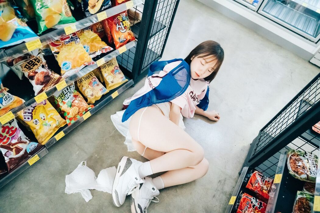 Loozy Yeri – Pocket Girl Alba A