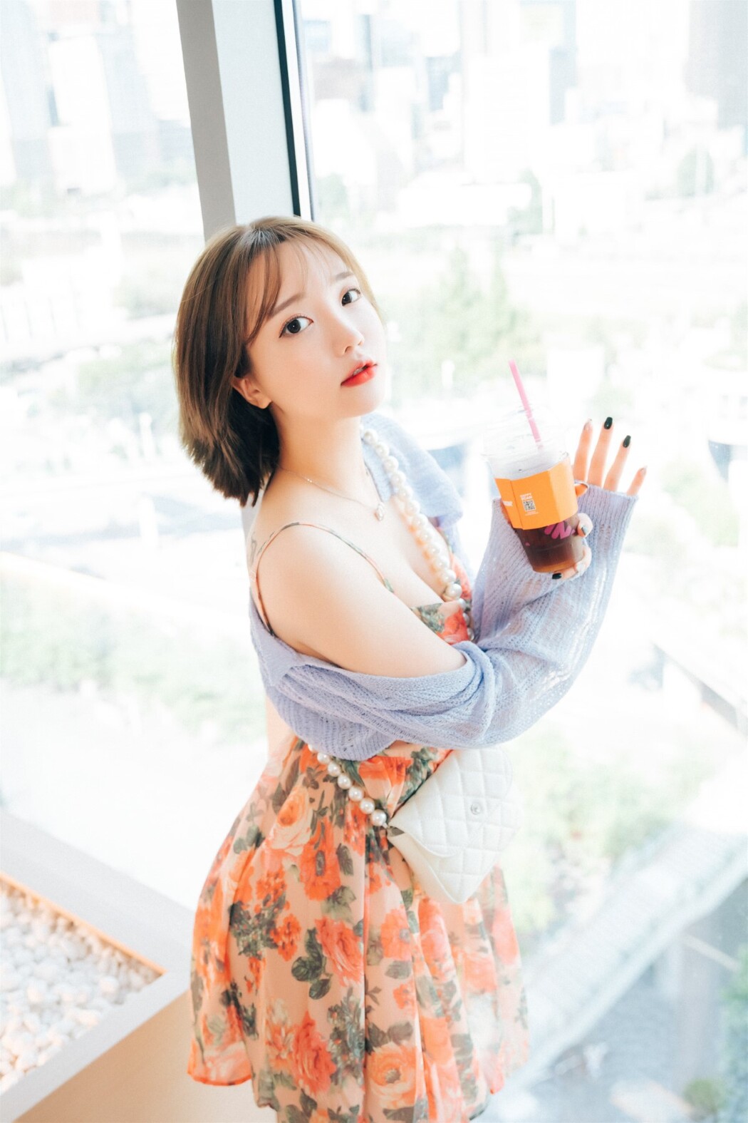 Loozy Son Ye-Eun 손예은 – Lover In Hotel Part 1