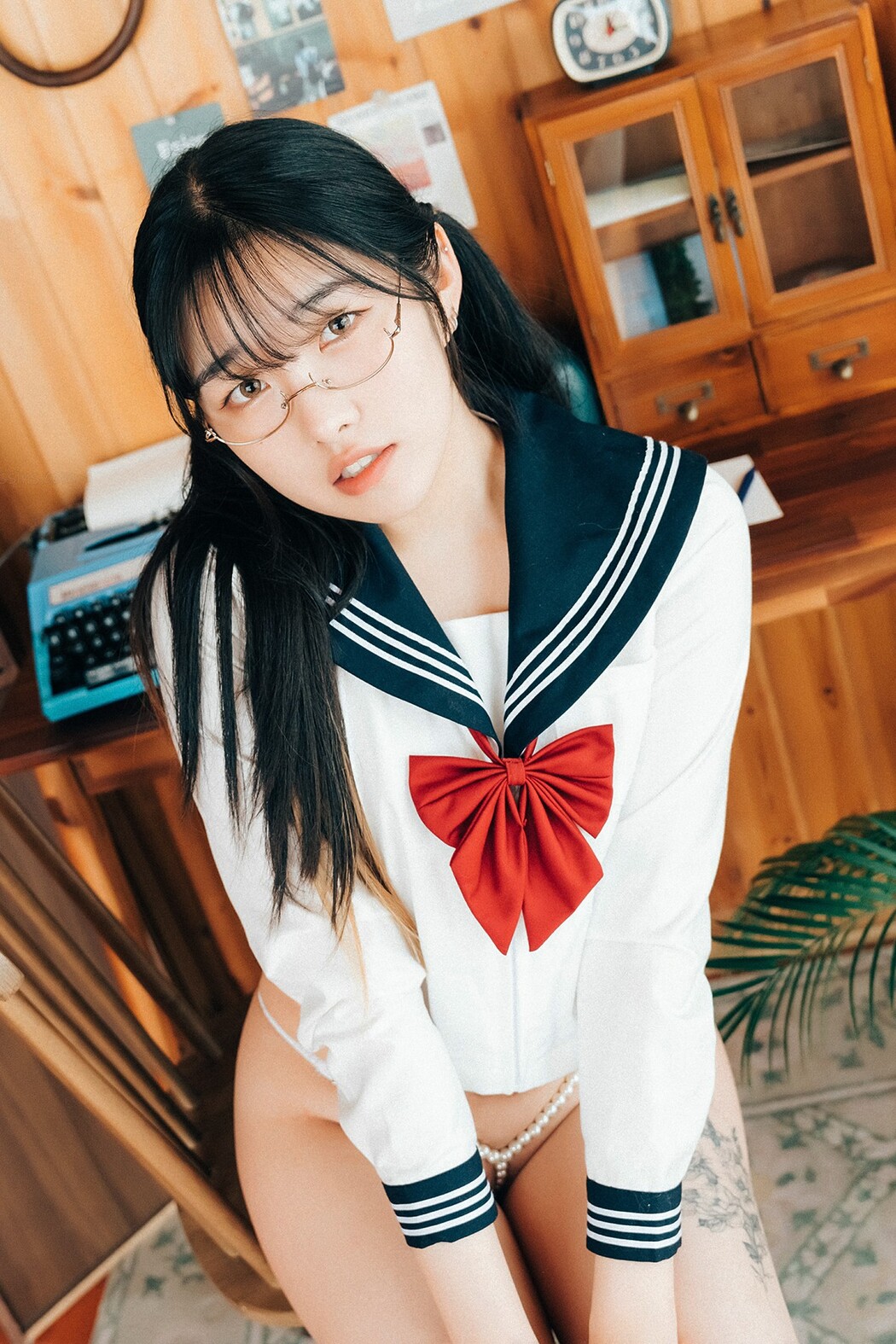 Loozy Sonson 손손 – Adult Sailor S.Ver Cover Photo