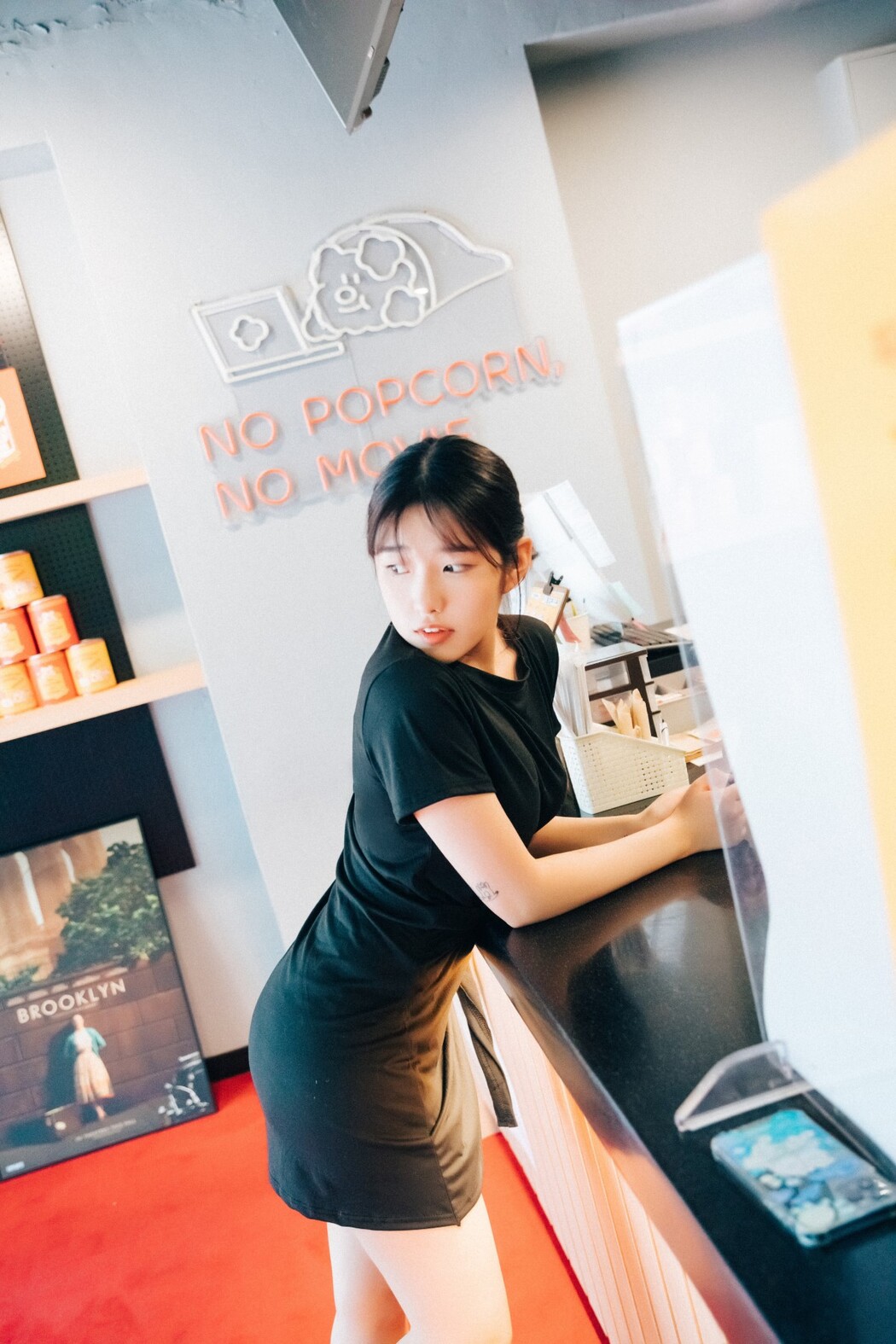 Loozy Sonson 손손 Cinema Girl S.Ver