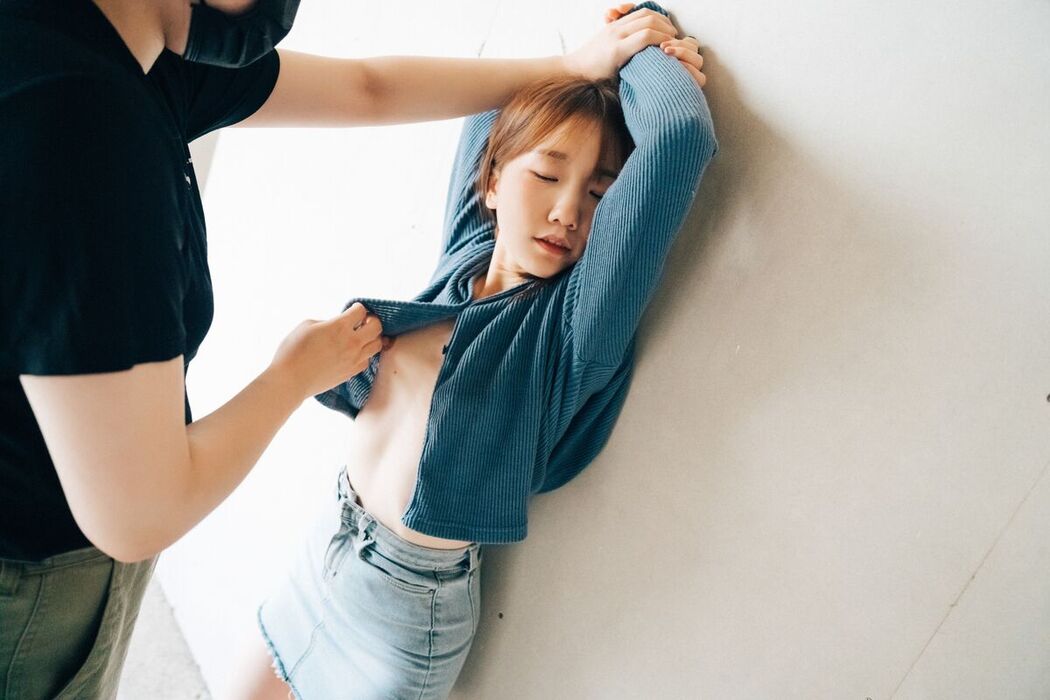 Loozy Yeri – Enjoying Outdoor Part1