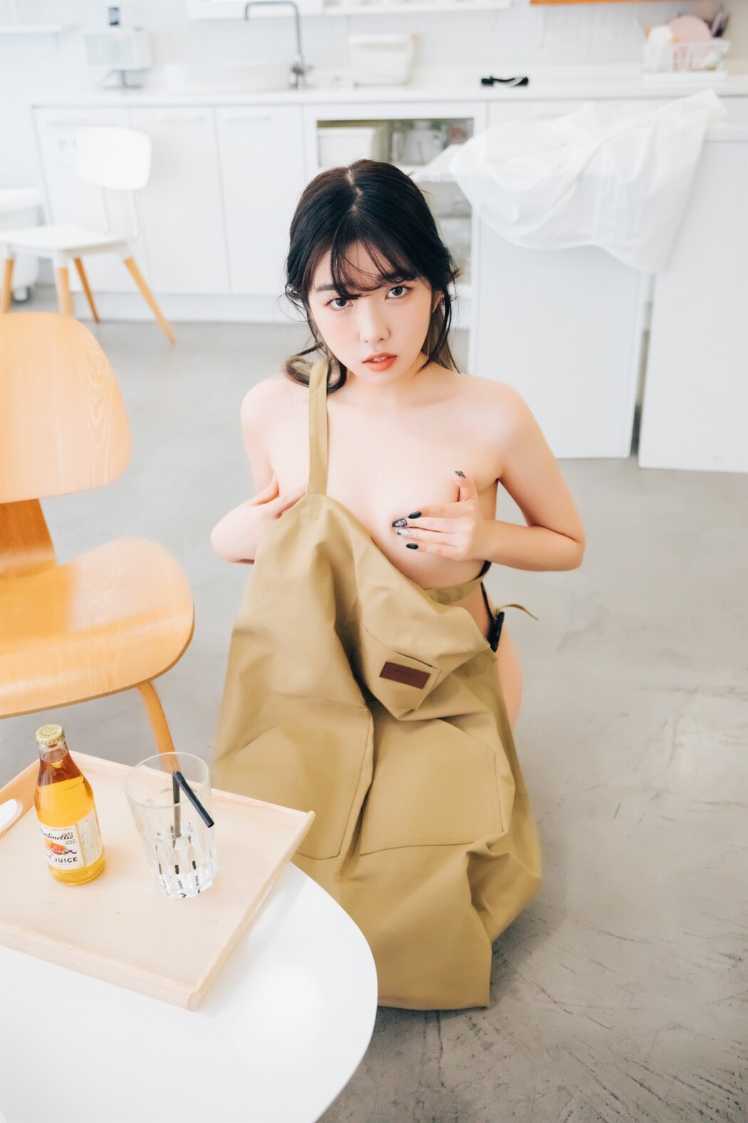 Loozy Sonson 손손 – Nude Apron