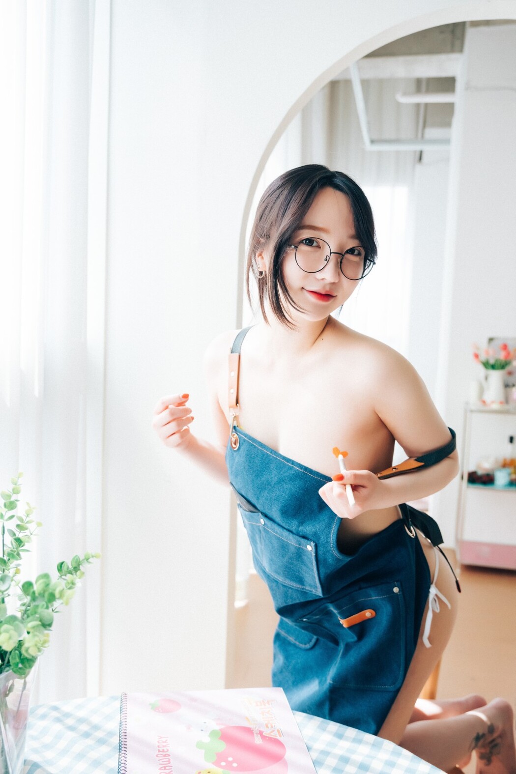 Loozy Son Ye-Eun 손예은 – Nudy Painter S.ver
