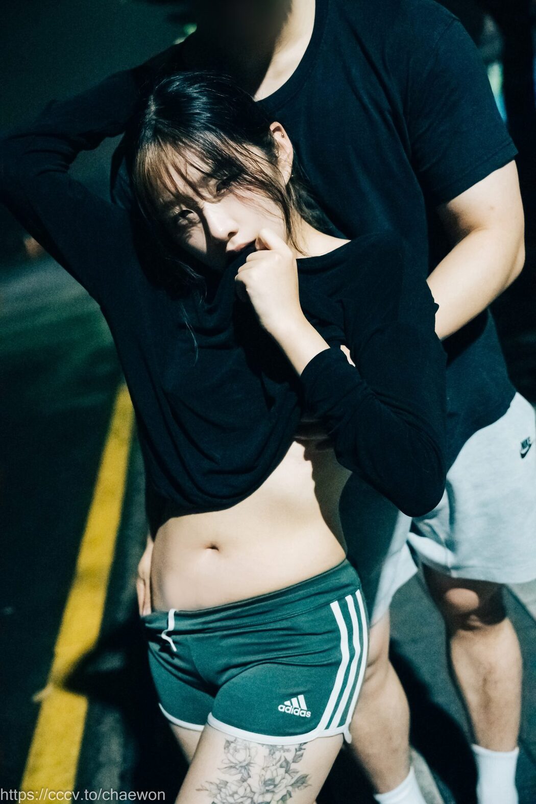 Loozy SonSon 손손 – Public Toilet A