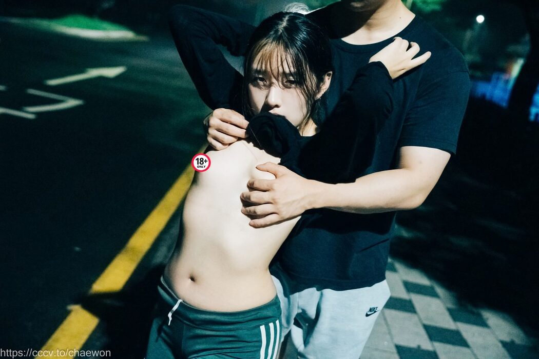 Loozy SonSon 손손 – Public Toilet B