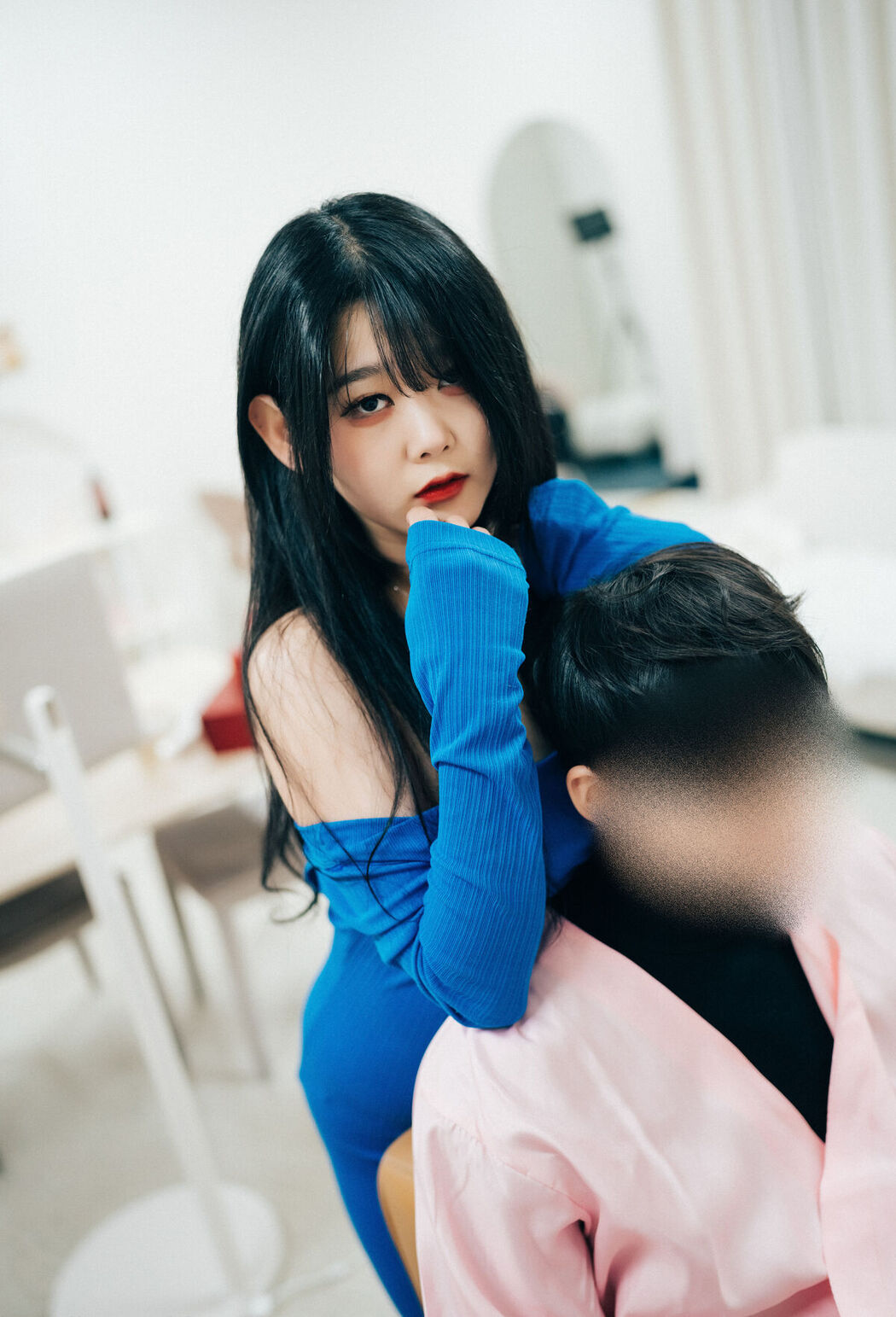 Loozy Zia – Adult Hair Shop Part1