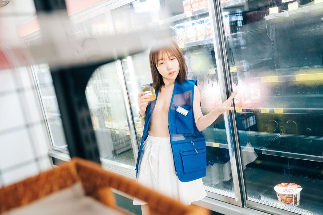 Loozy Yeri – Pocket Girl Alba B