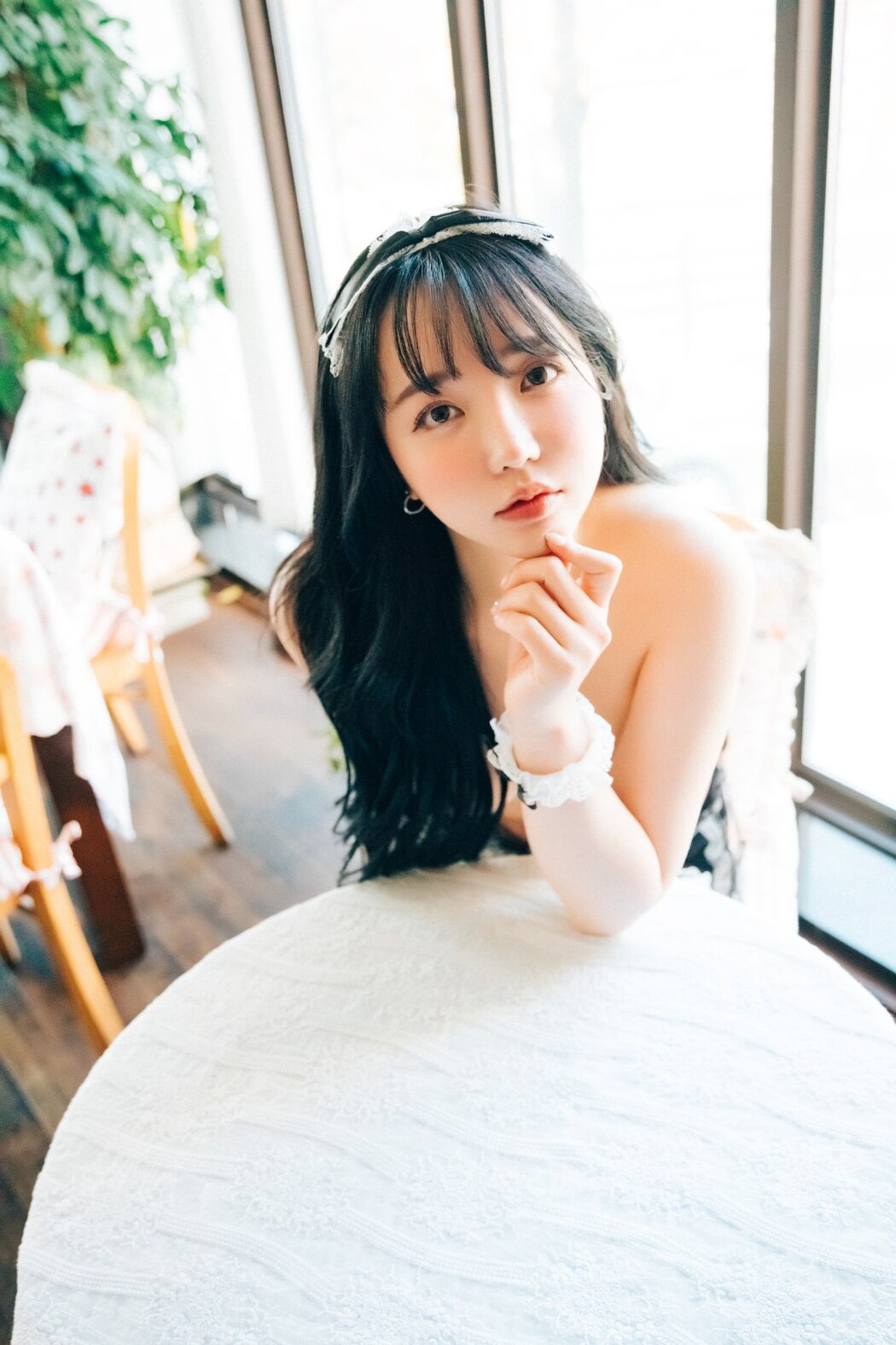 Loozy Son Ye-Eun 손예은 – Fetish Cafe