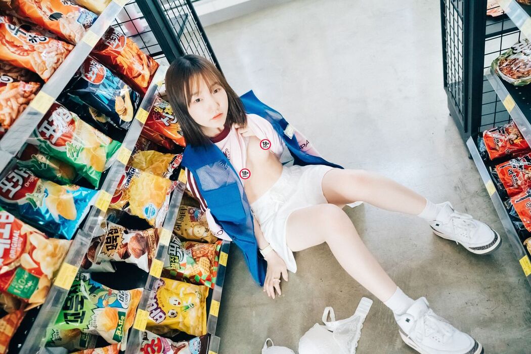 Loozy Yeri – Pocket Girl Alba B