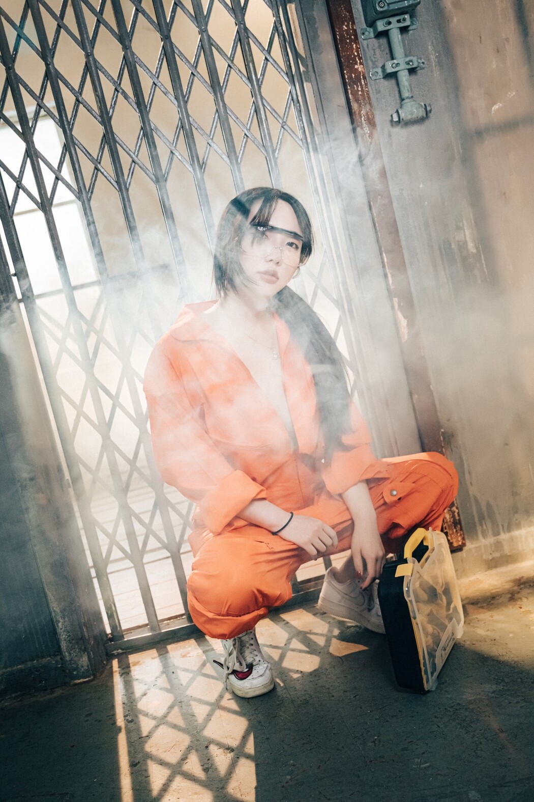 Loozy Son Ye-Eun 손예은 – Where Are My Tools