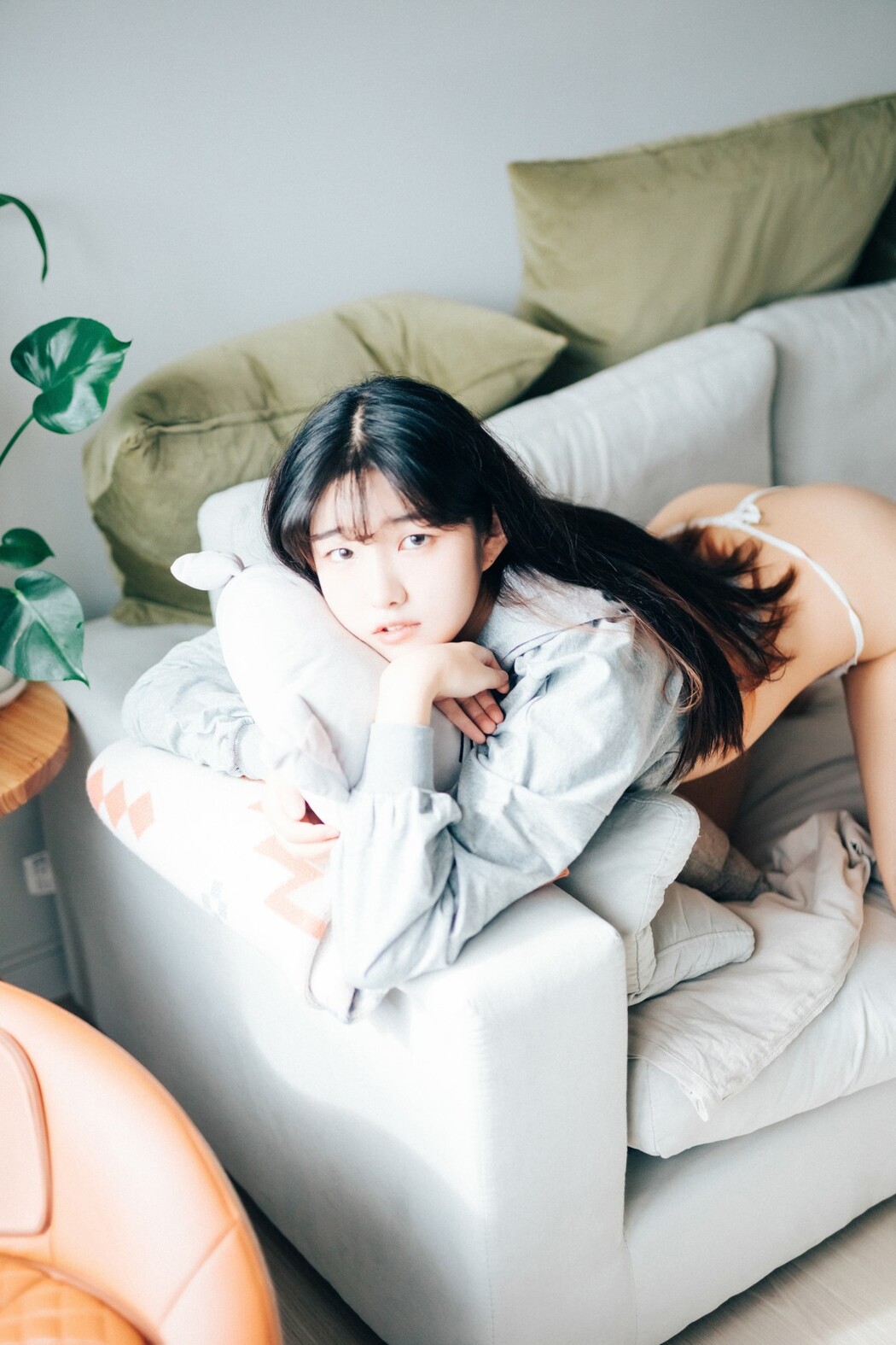 Loozy SonSon 손손 – Date At Home S Ver