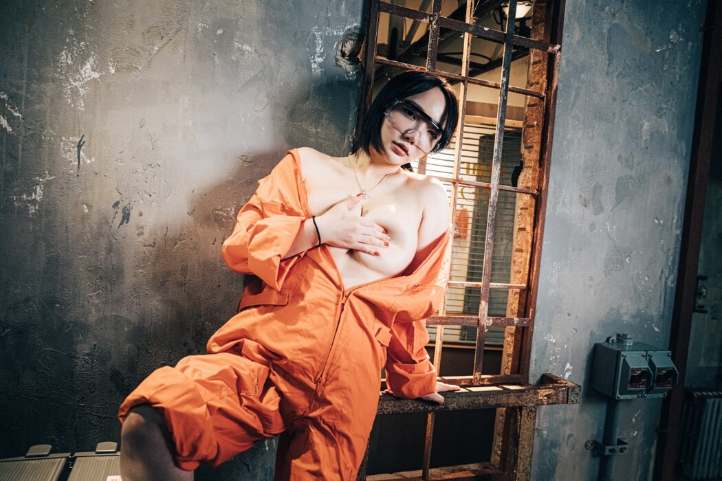 Loozy Son Ye-Eun 손예은 – Where Are My Tools