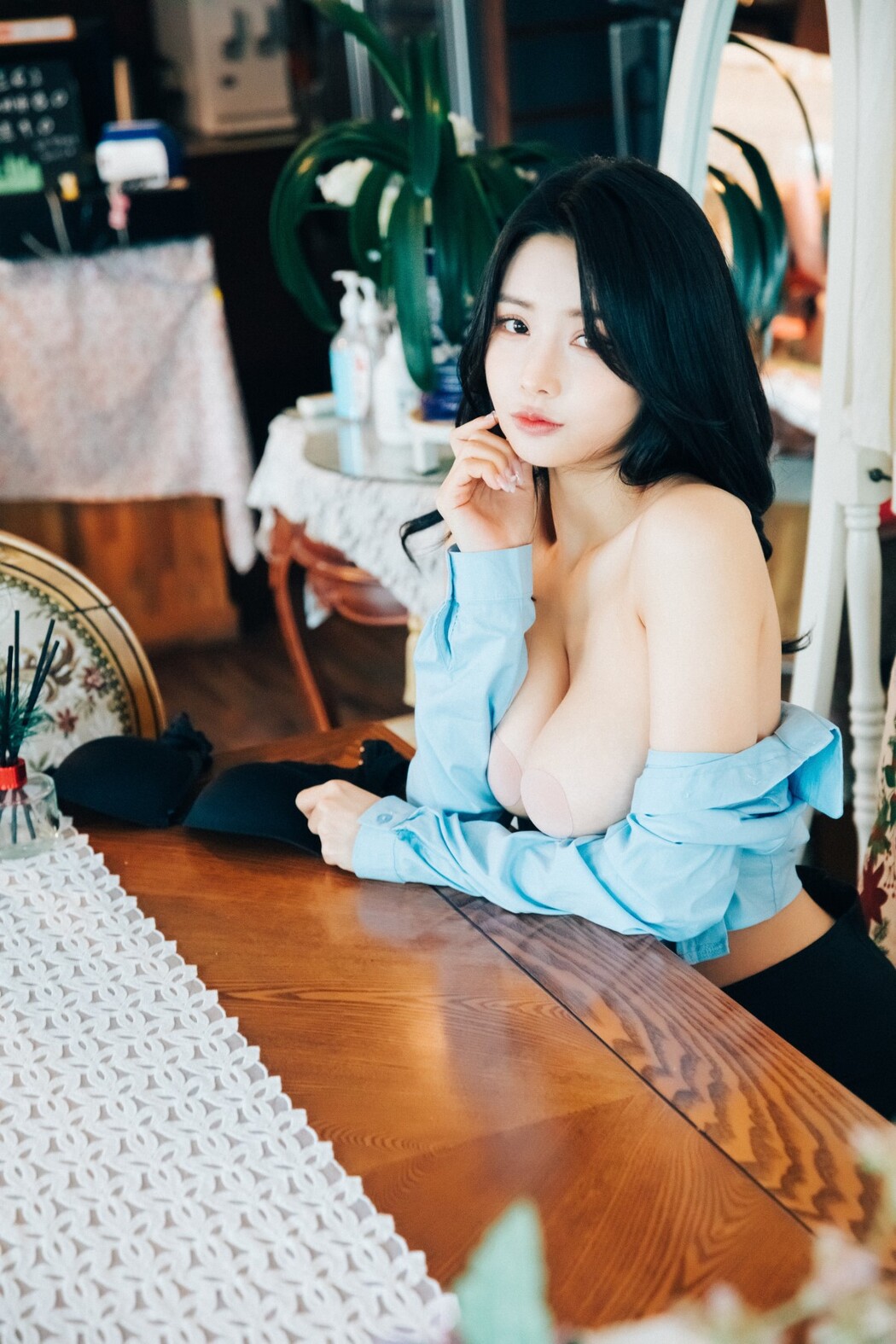 Loozy YeonYu 연유 – First Play S.Ver A