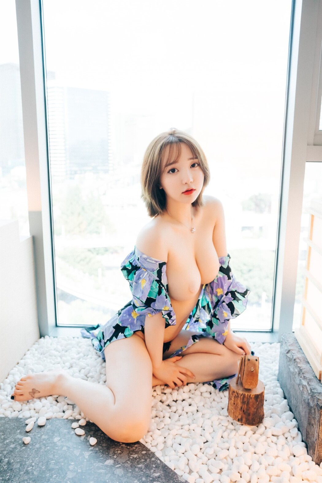 Loozy Son Ye-Eun 손예은 – Lover In Hotel Part 1