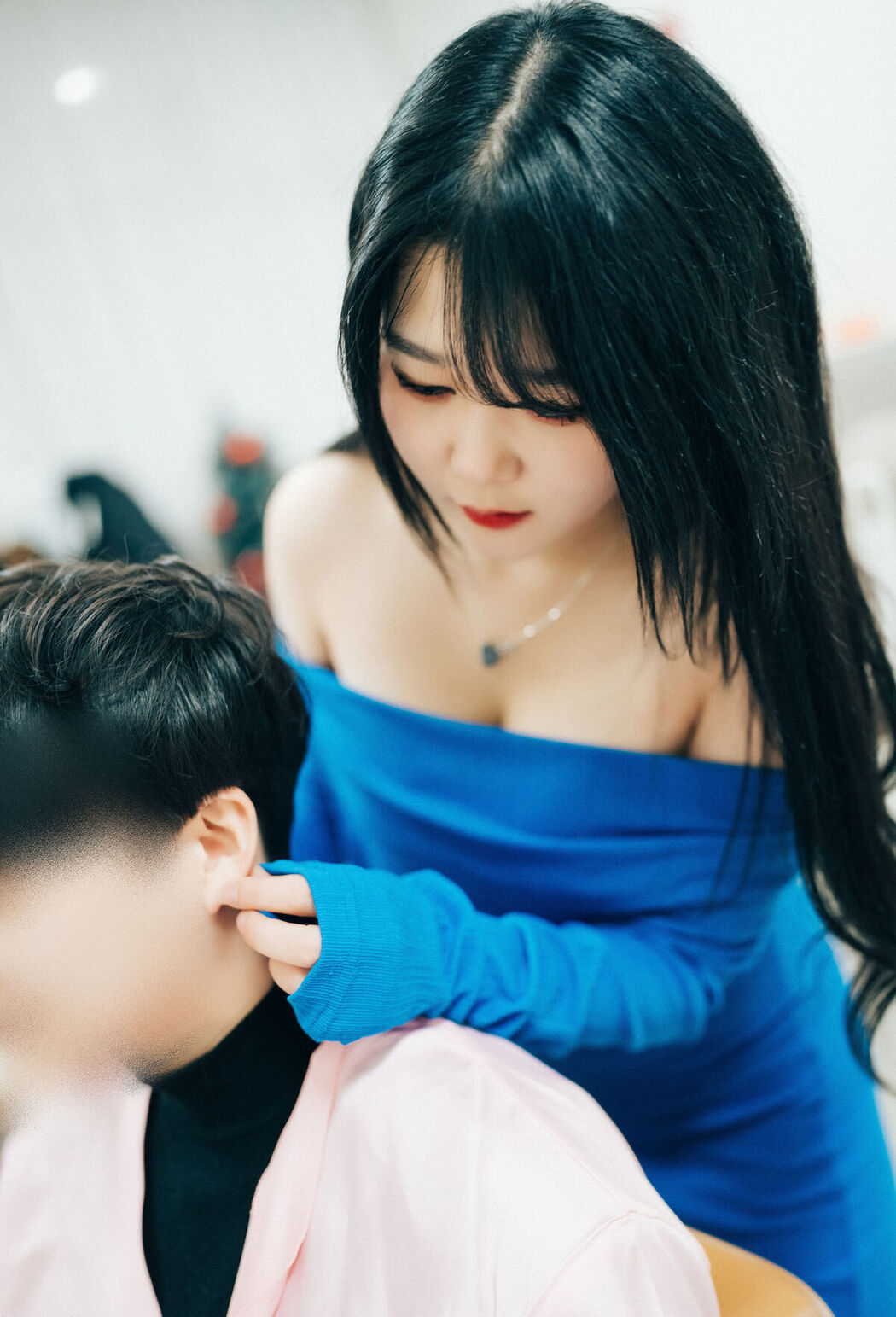 Loozy Zia – Adult Hair Shop Part1