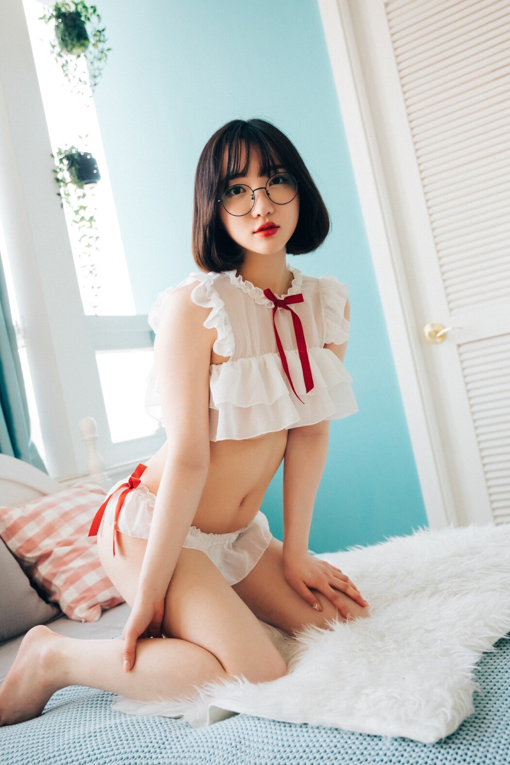 Loozy The Queen is Back – Son Ye-Eun 손예은