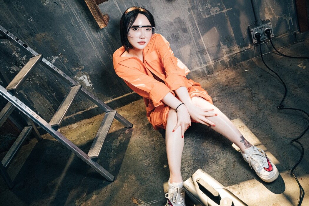 Loozy Son Ye-Eun 손예은 – Where Are My Tools