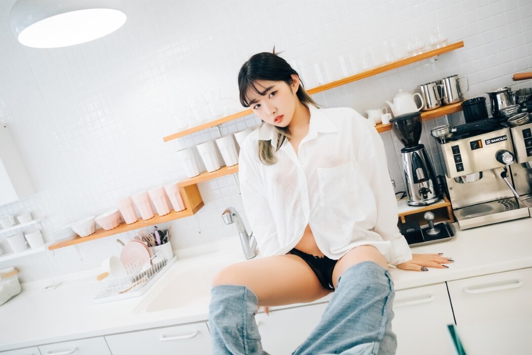 Loozy Sonson 손손 – Nude Apron