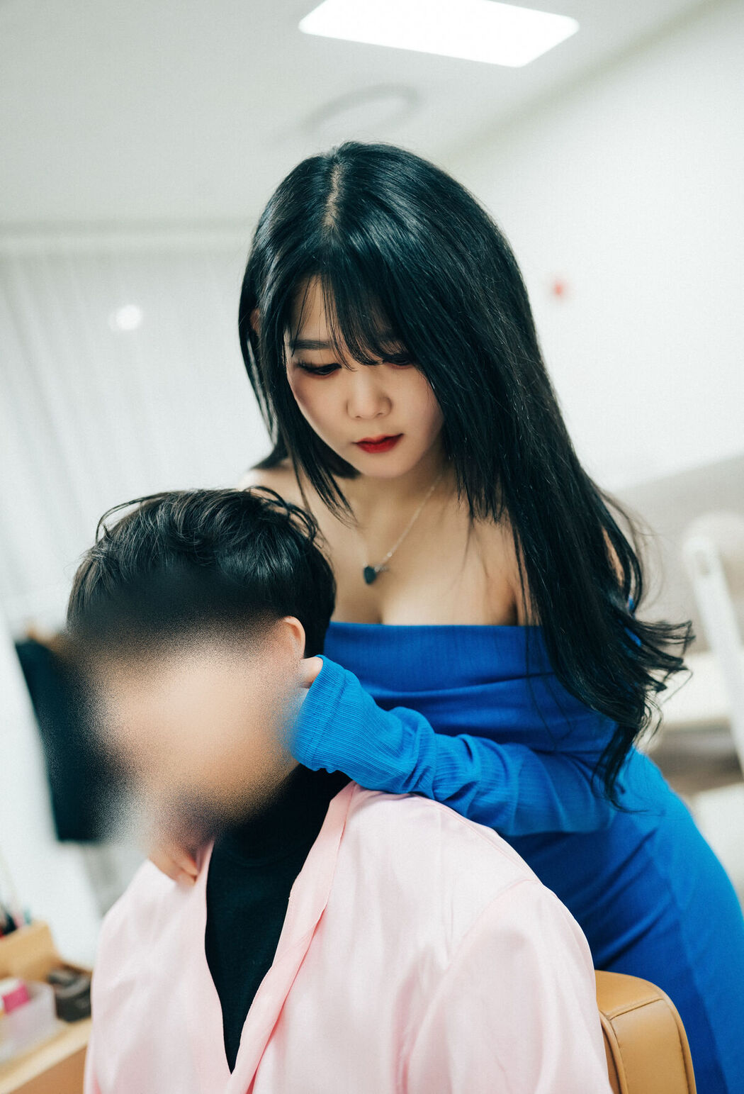 Loozy Zia – Adult Hair Shop Part1
