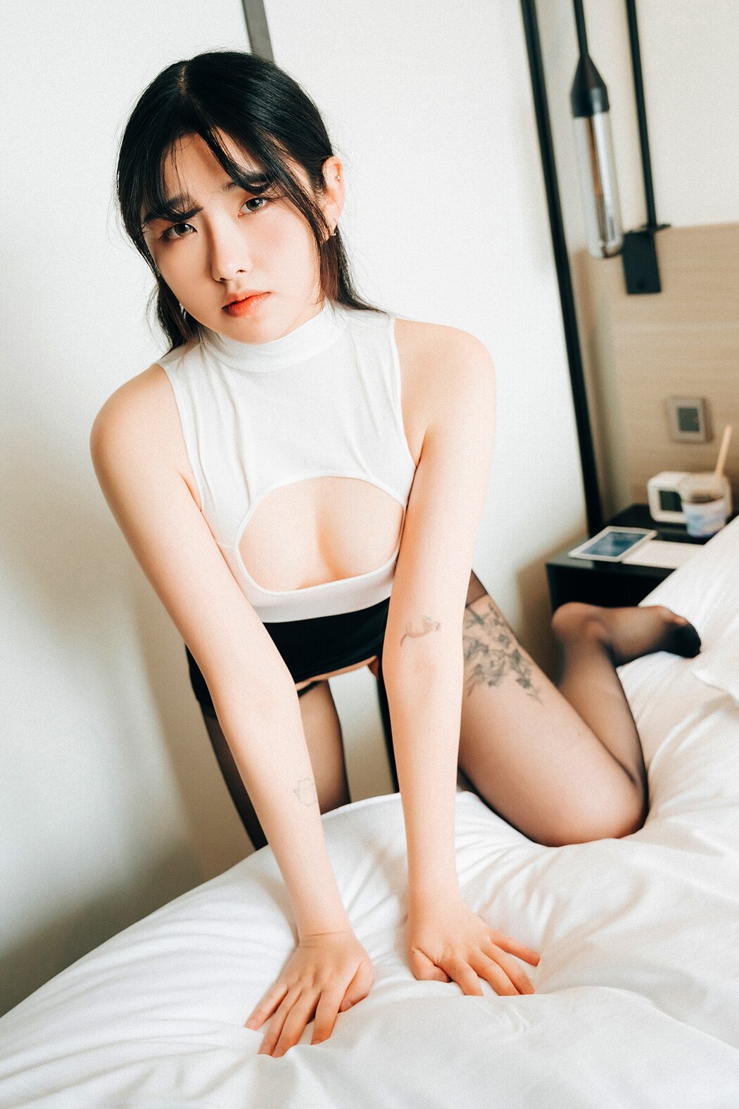 Loozy SonSon 손손 – Spit On Mex A Cover Photo