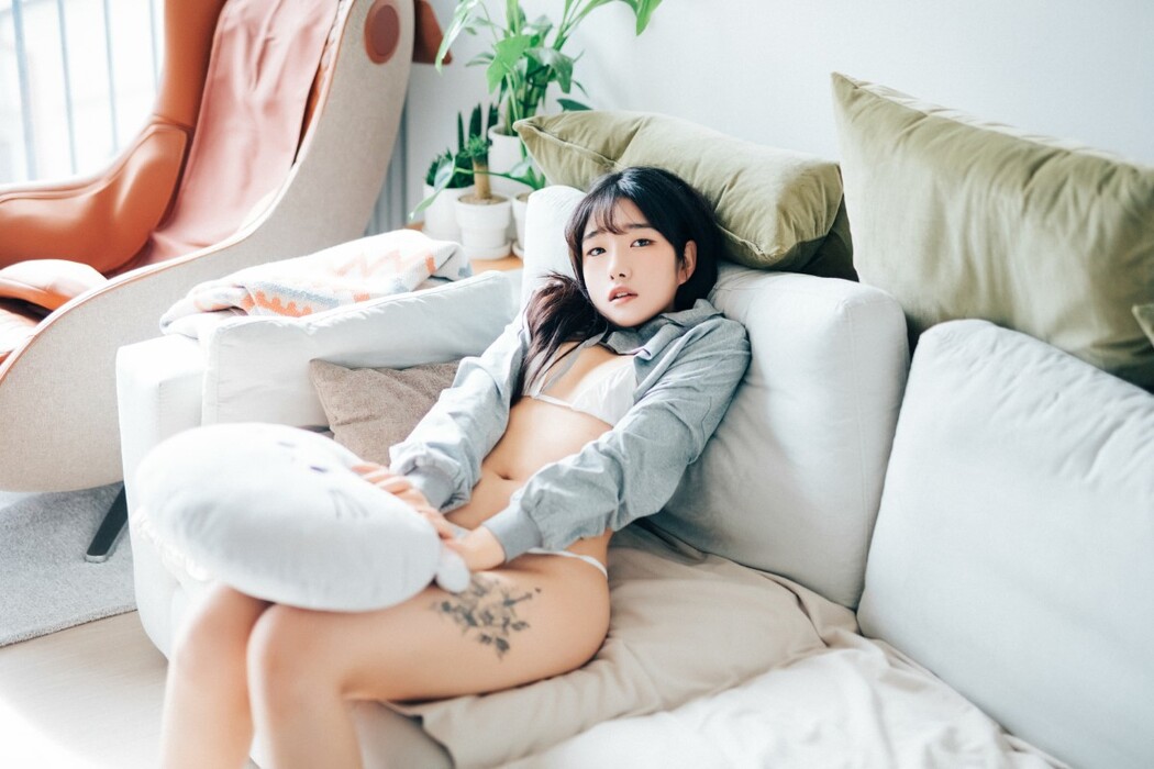 Loozy SonSon 손손 – Date At Home S Ver