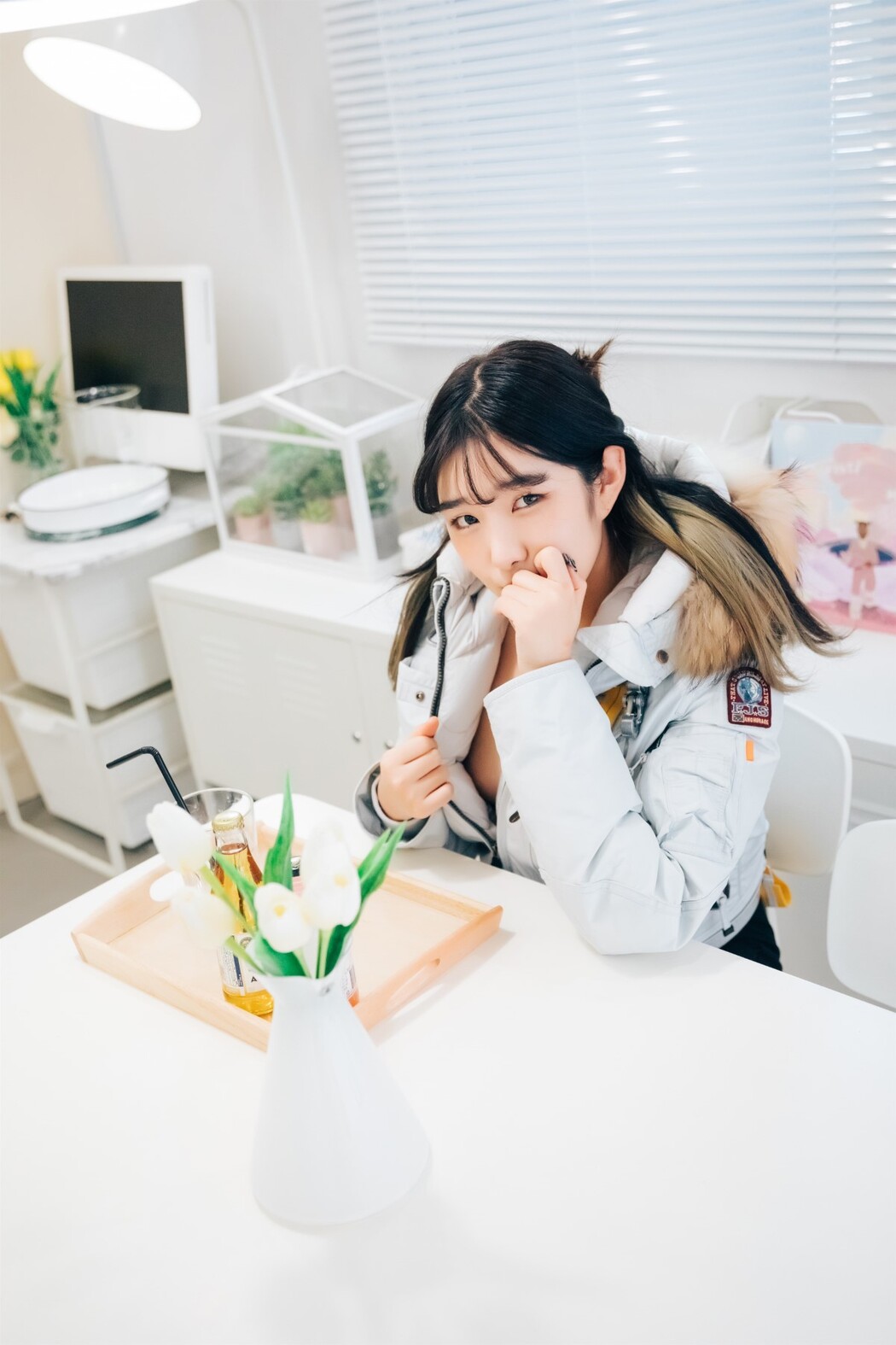 Loozy Sonson 손손 – Nude Apron