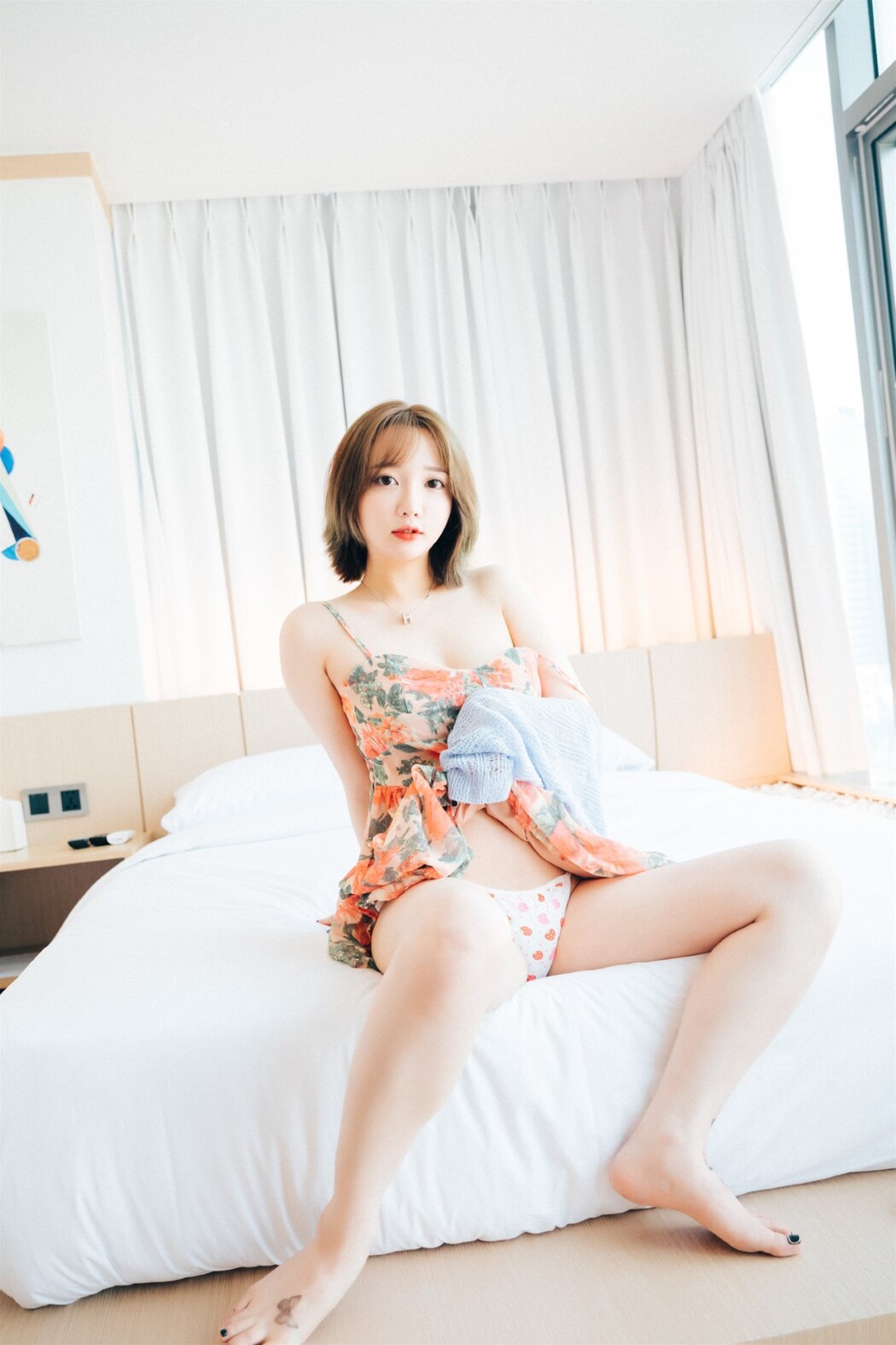Loozy Son Ye-Eun 손예은 – Lover In Hotel Part 1