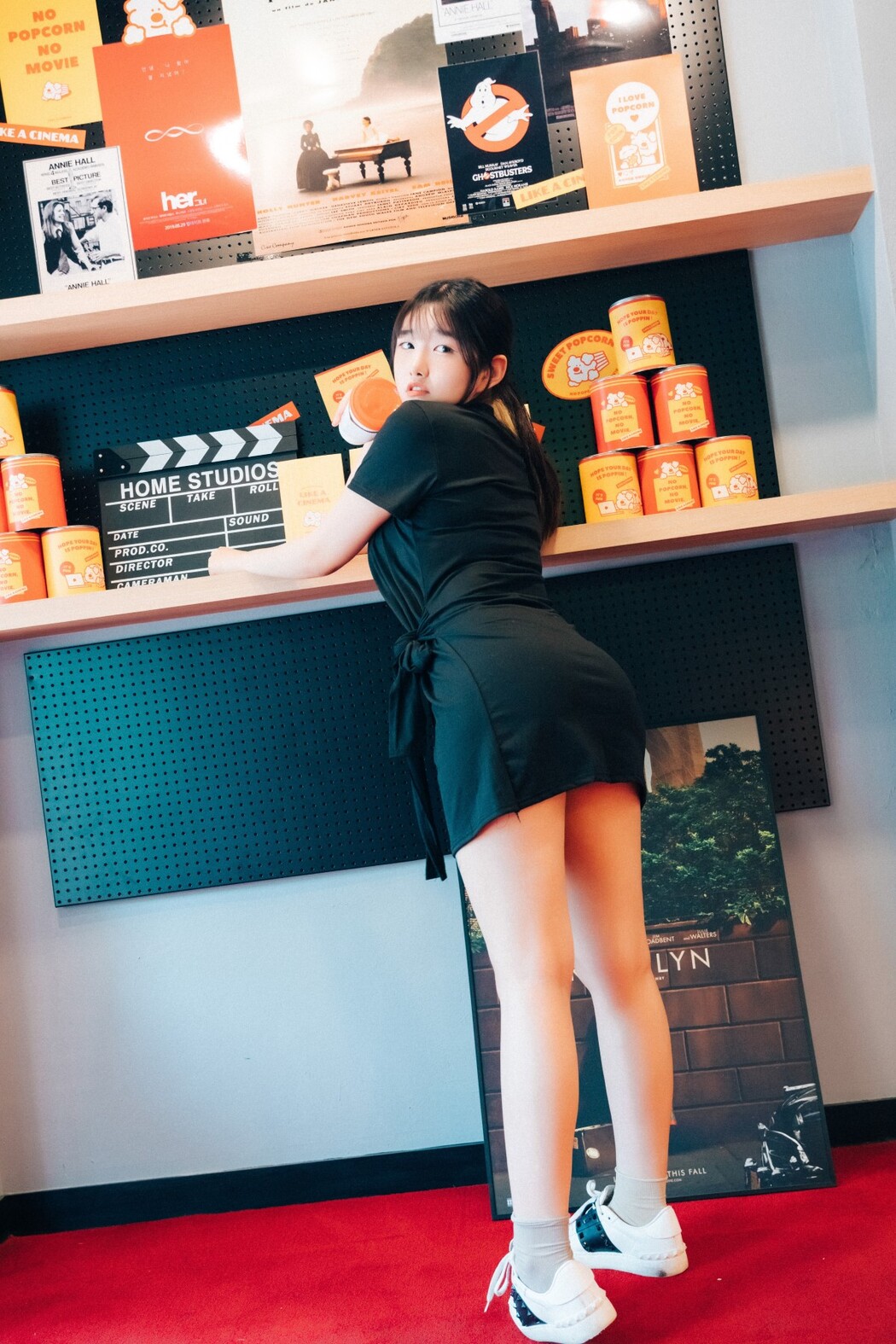 Loozy Sonson 손손 Cinema Girl S.Ver